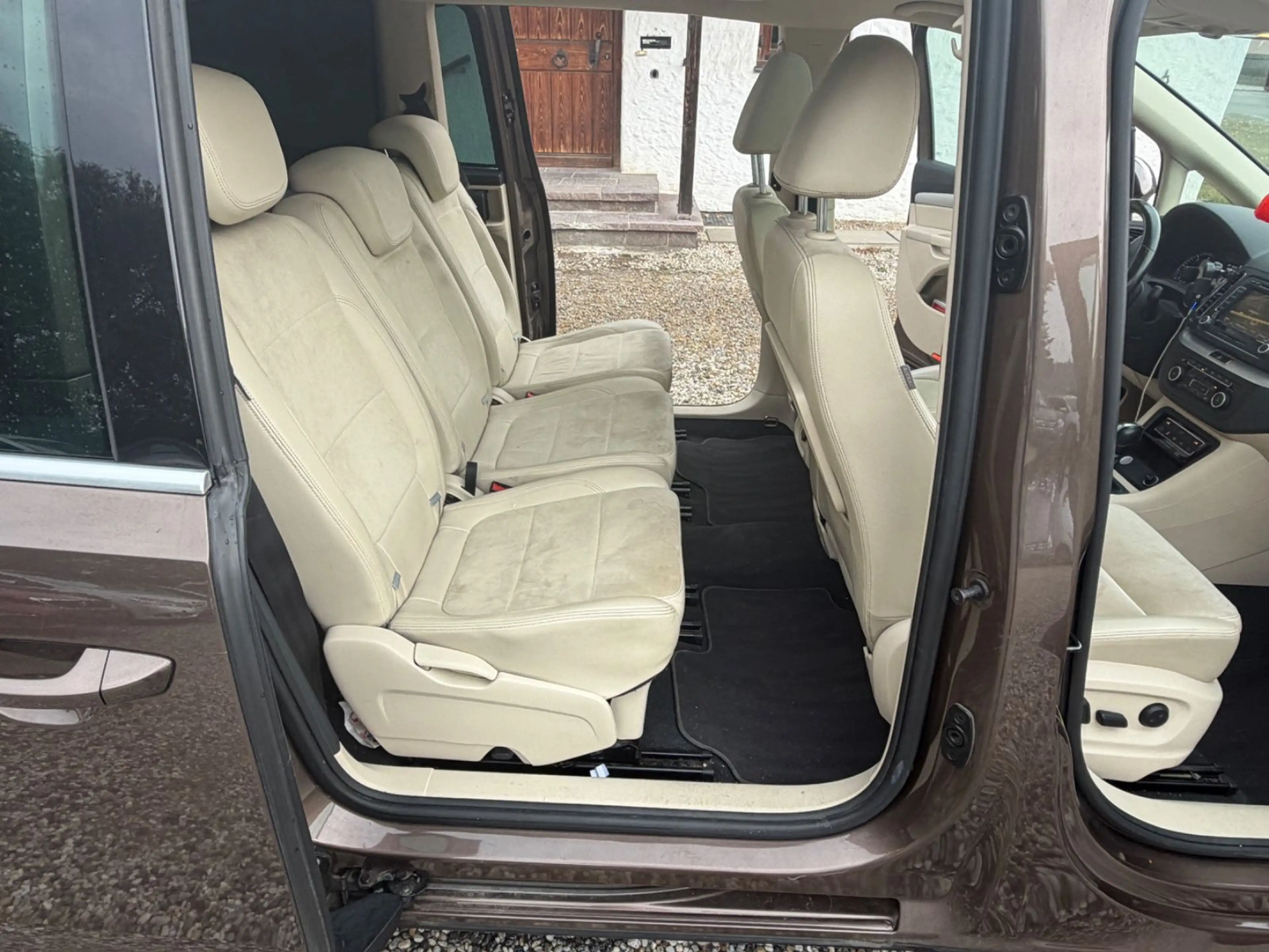 Volkswagen Sharan Highline AUT. NAVI LEDER PDC KEYLESS PANO — photo 14