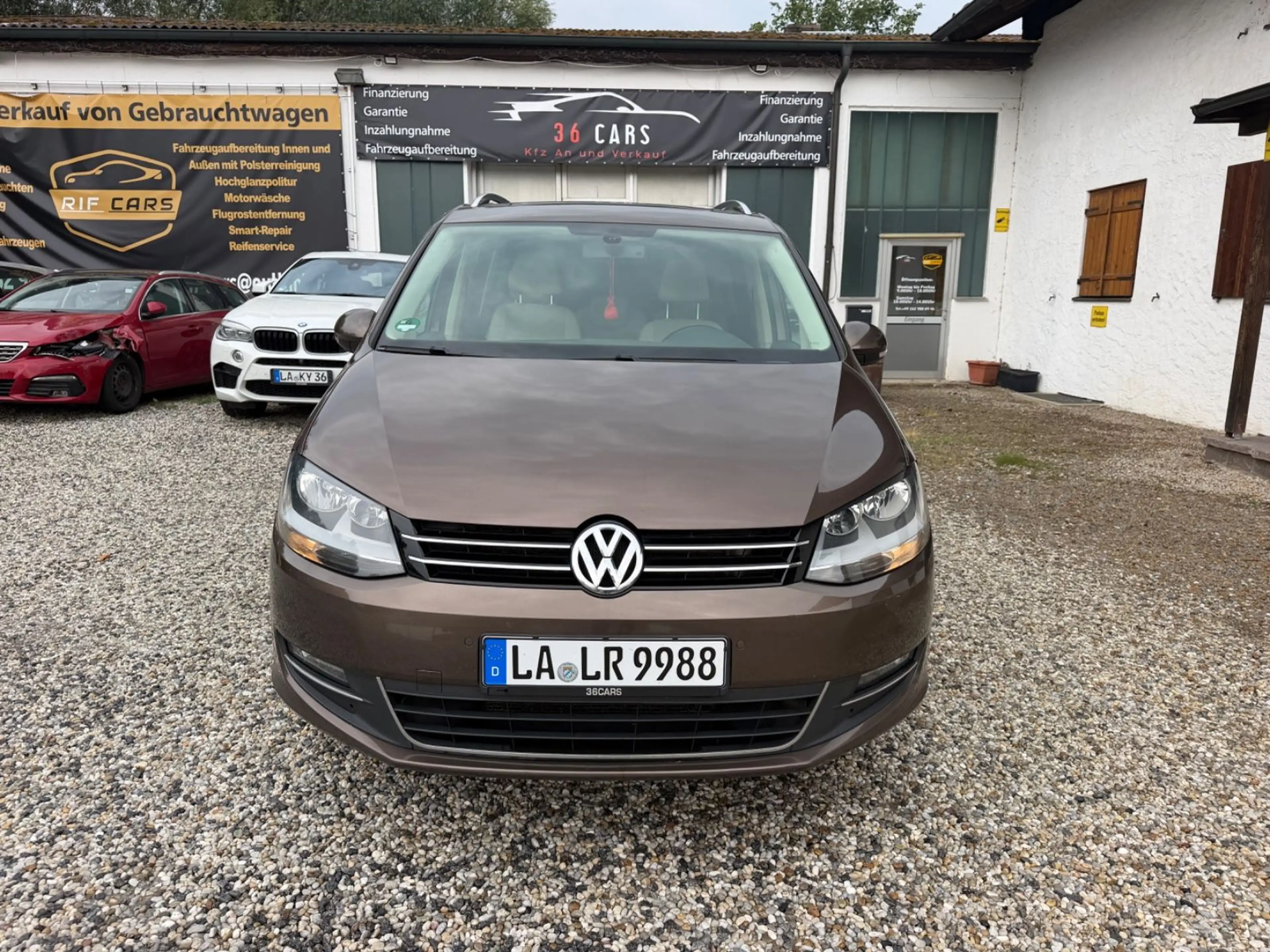 Volkswagen Sharan Highline AUT. NAVI LEDER PDC KEYLESS PANO — photo 2