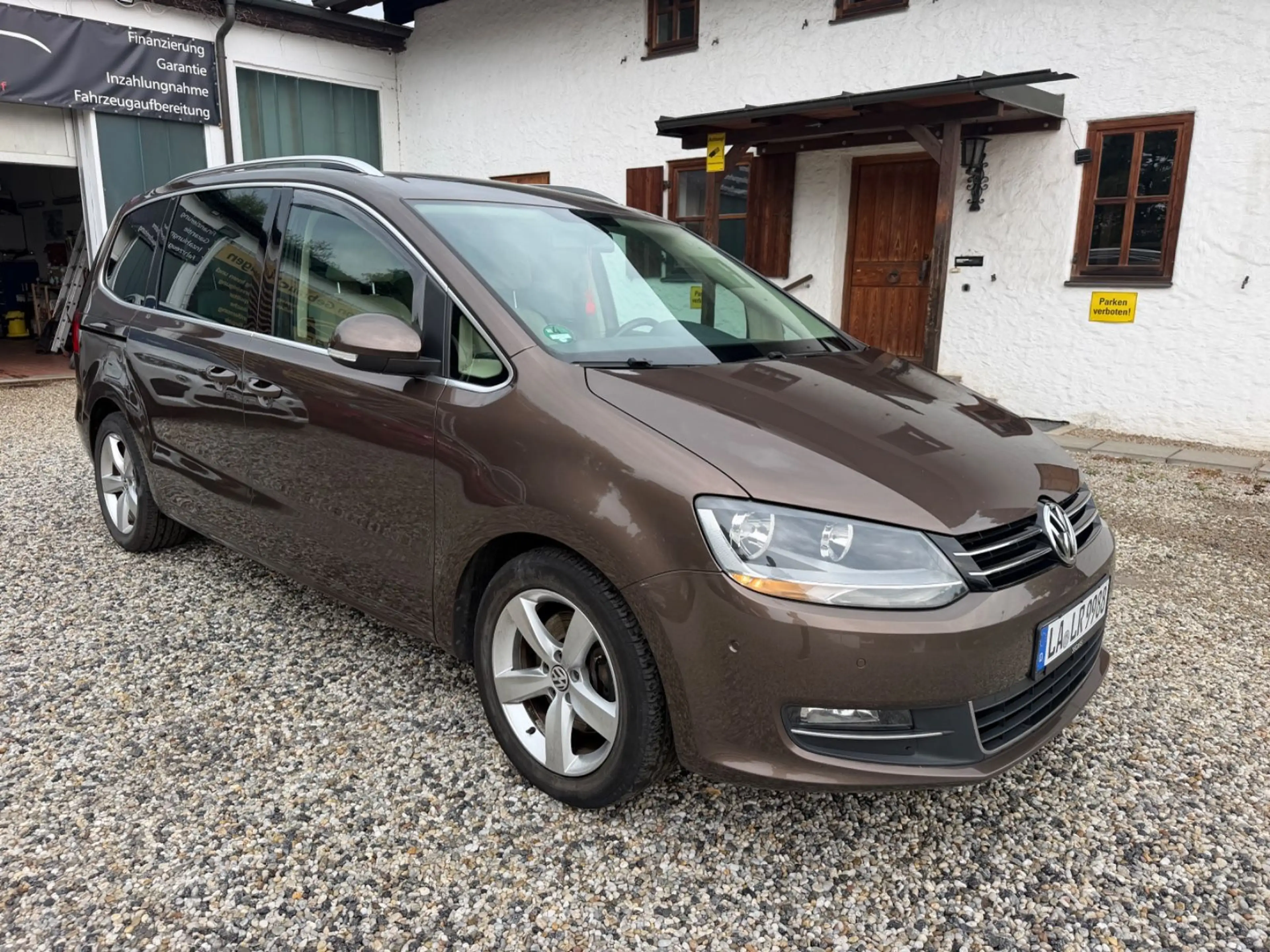 Volkswagen Sharan Highline AUT. NAVI LEDER PDC KEYLESS PANO — photo 3
