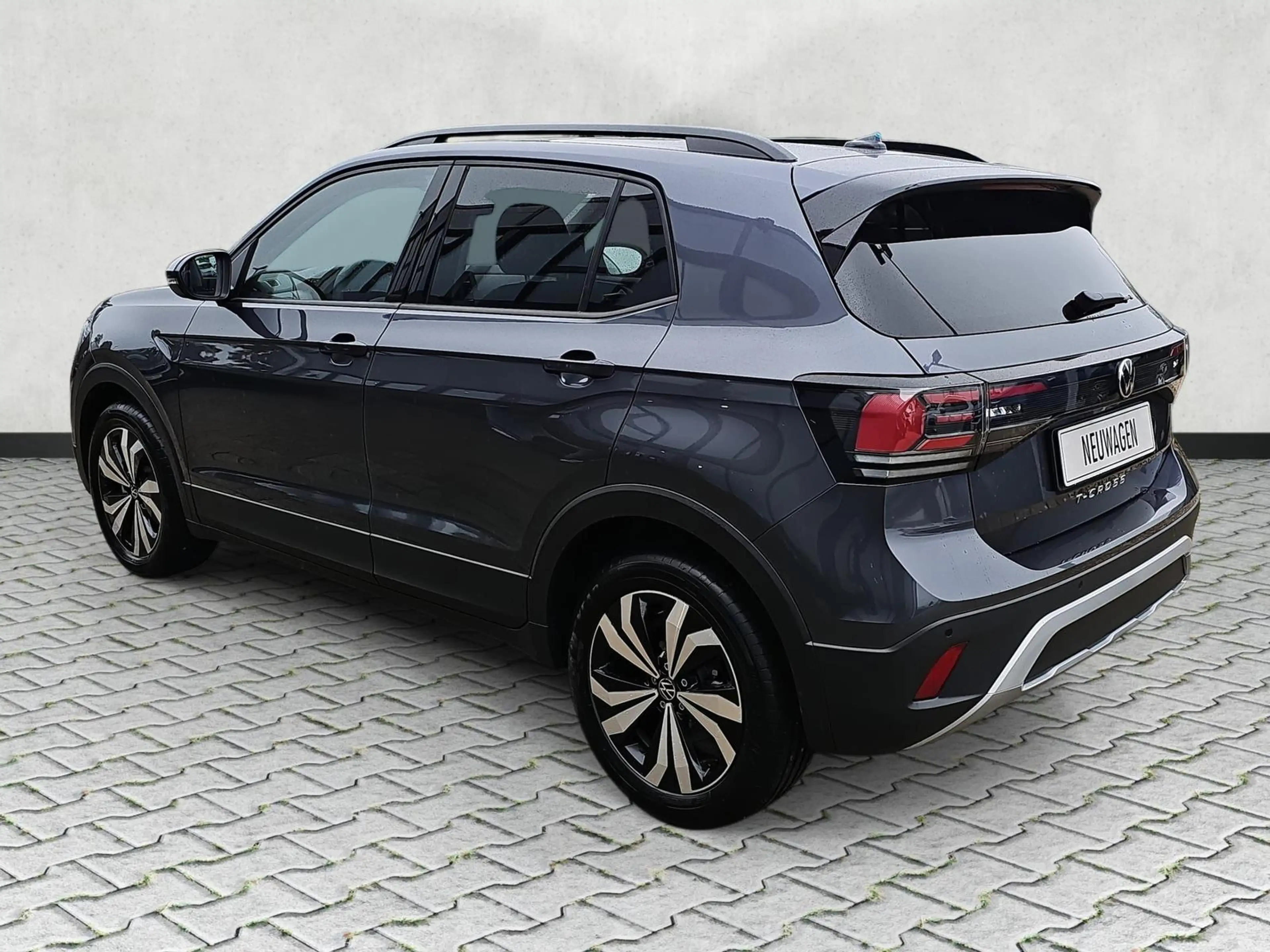 Volkswagen T-Cross 1.0 TSI DSG Life Kessy ACC  17"Manila — photo 6