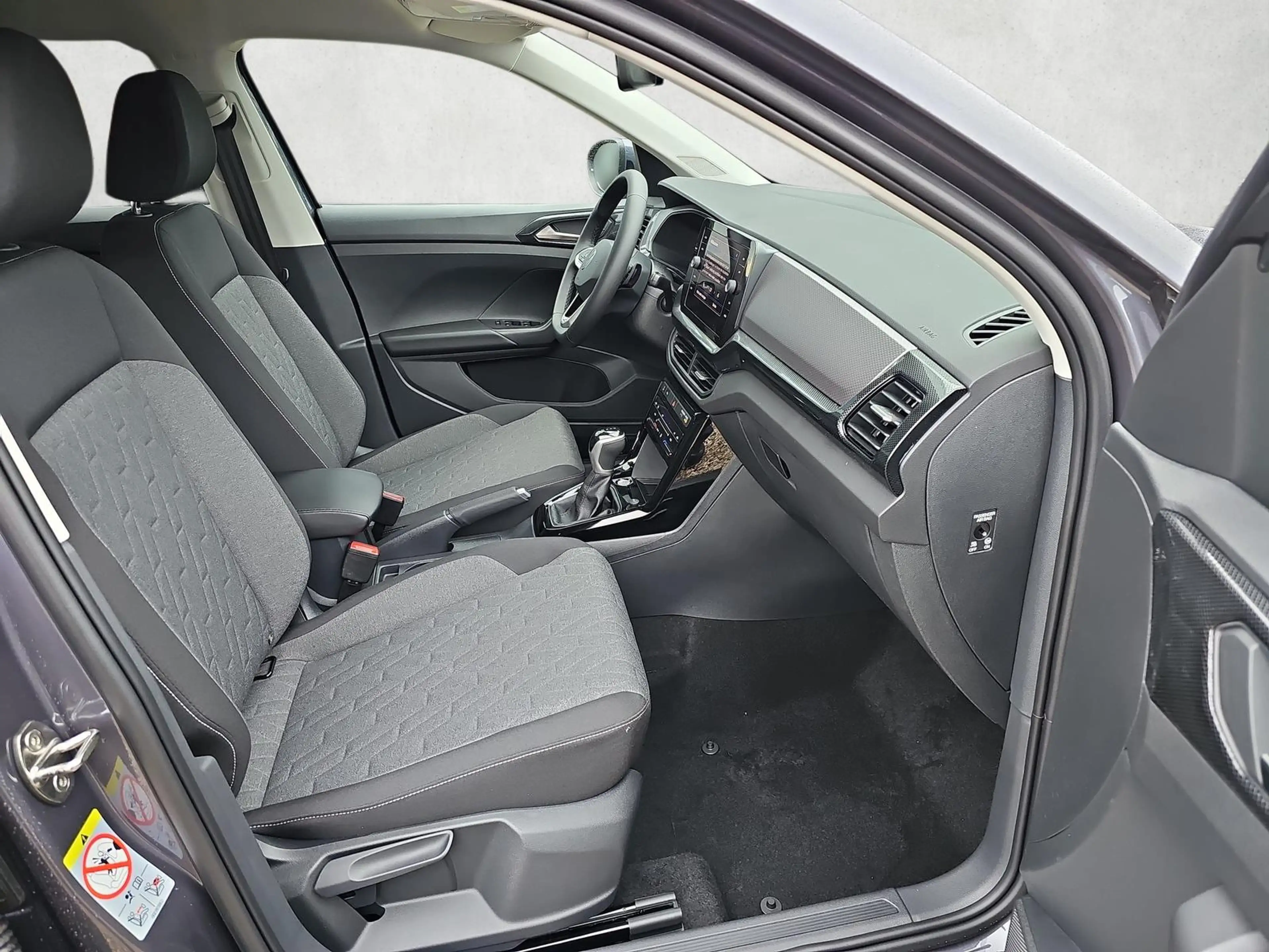 Volkswagen T-Cross 1.0 TSI DSG Life Kessy ACC  17"Manila — photo 11