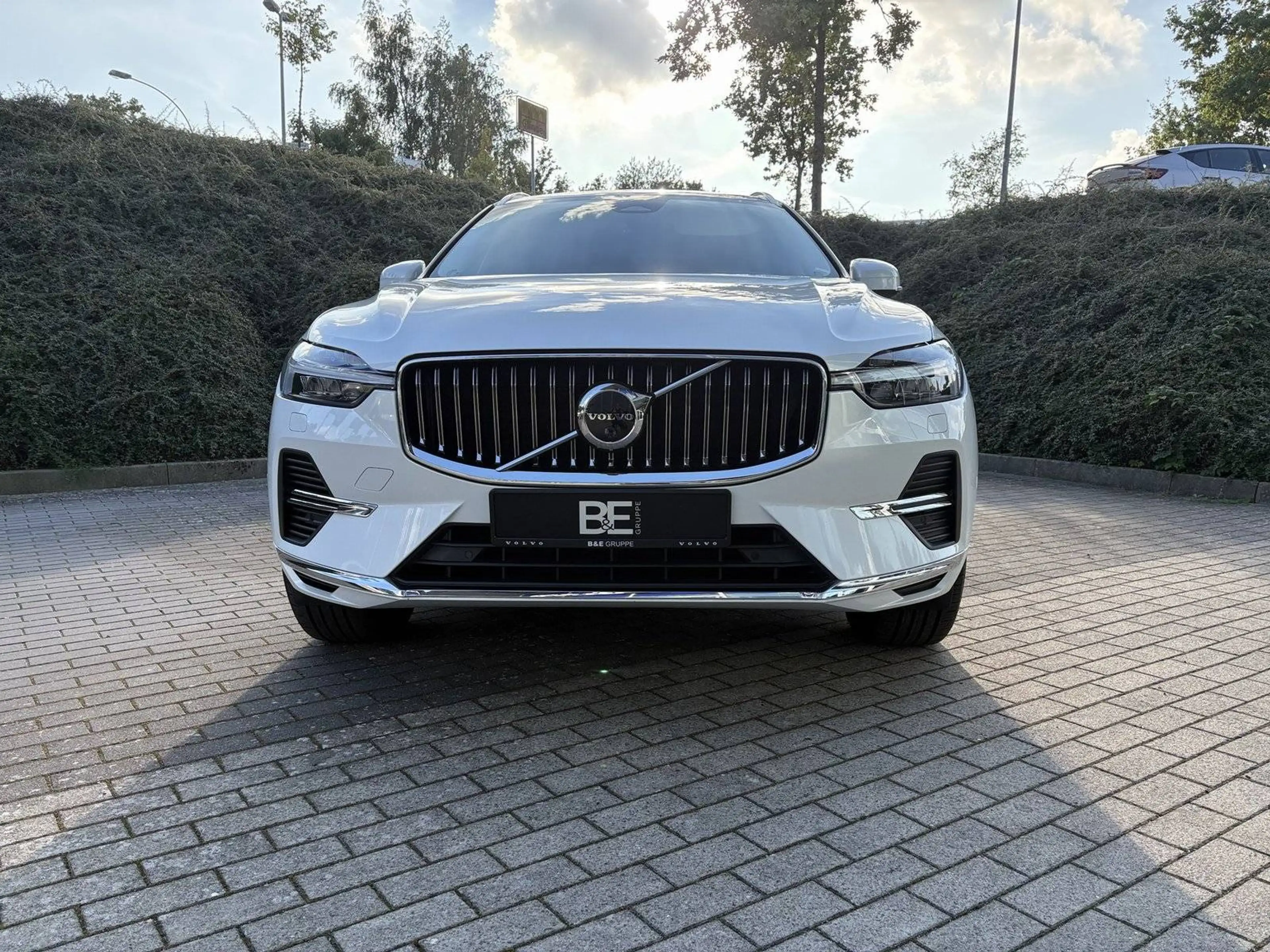 Volvo XC60 T6 AWD Inscription Expr. Plug-In — photo 2