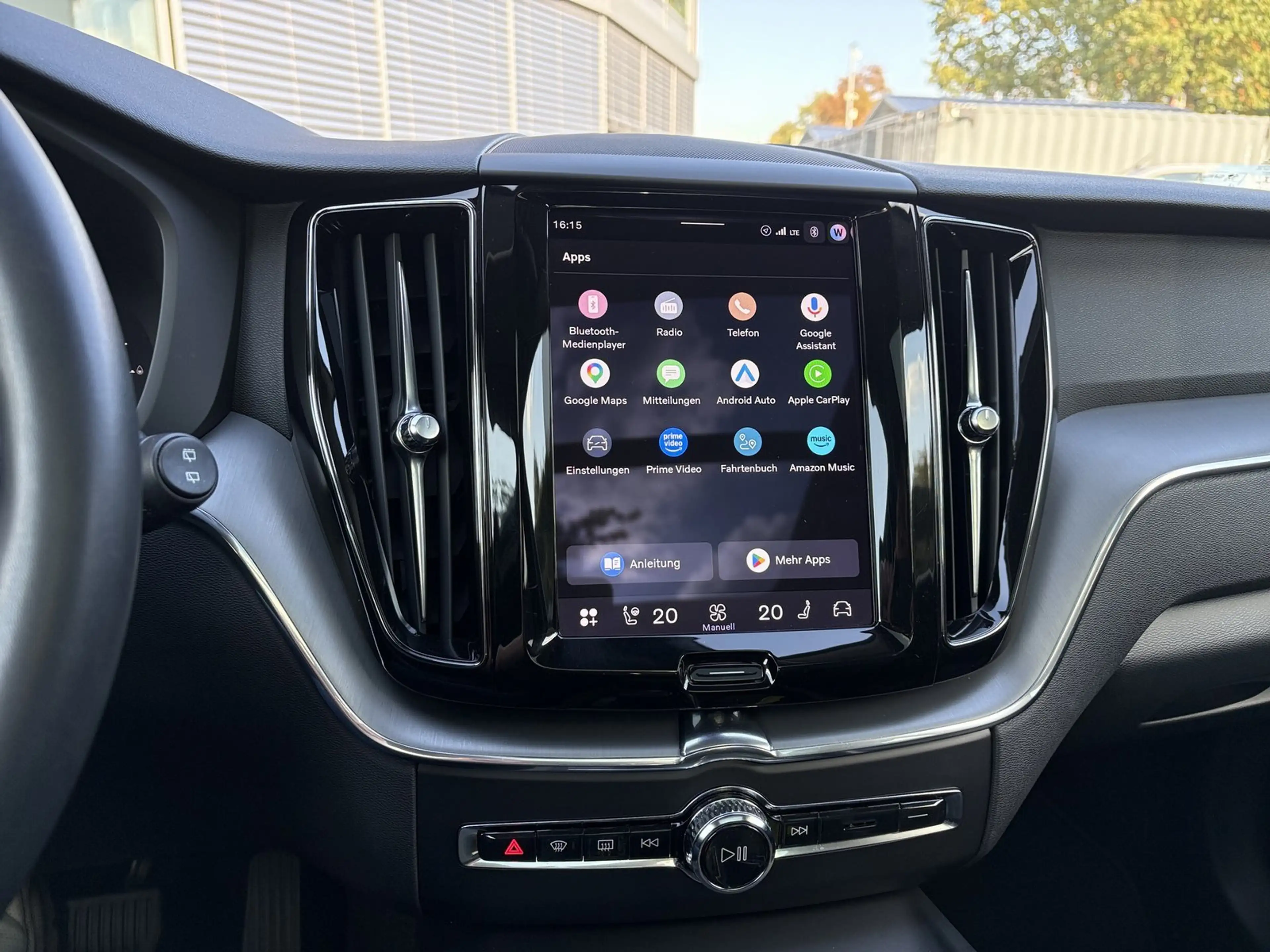 Volvo XC60 T6 AWD Inscription Expr. Plug-In — photo 15