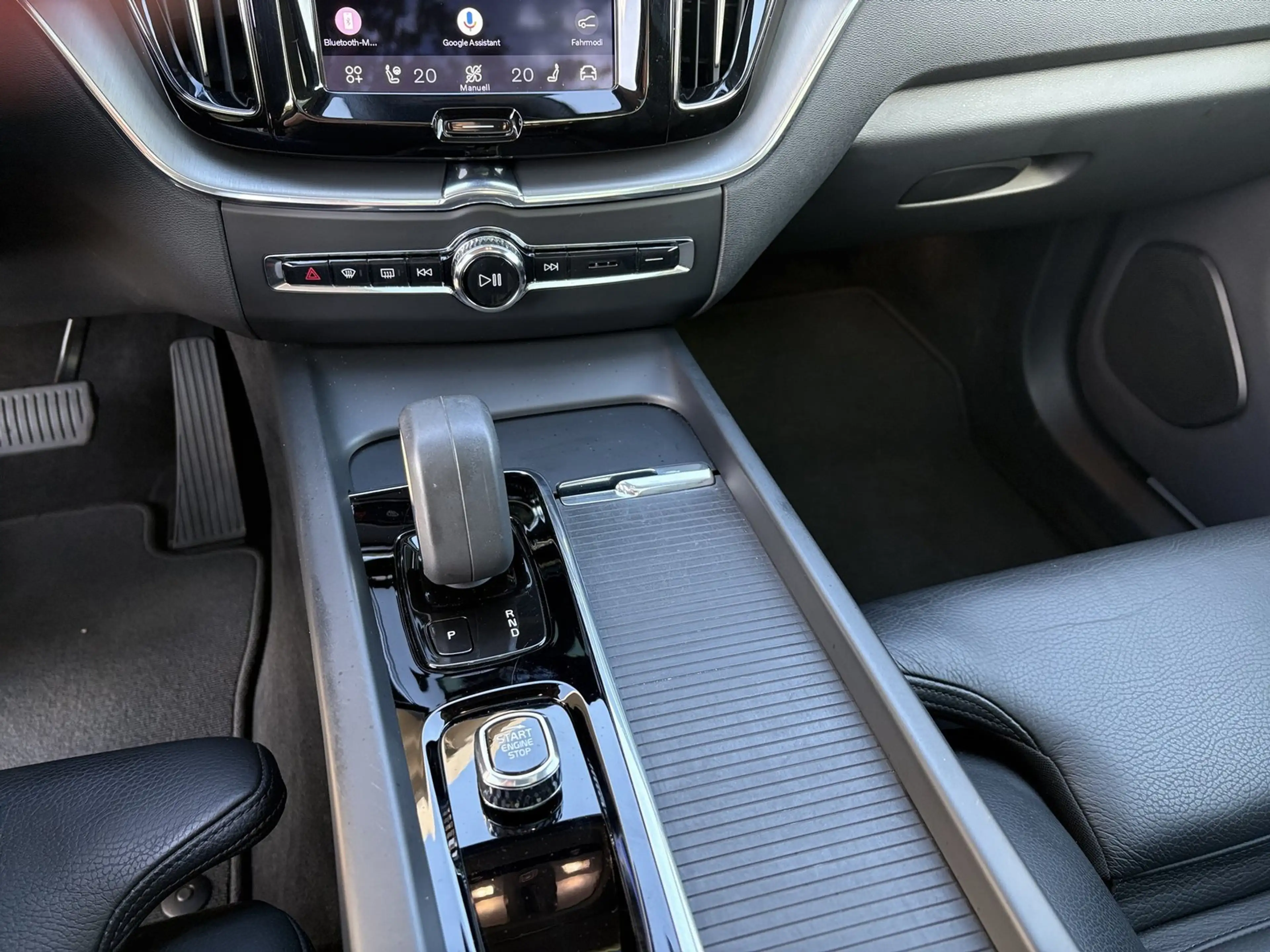 Volvo XC60 T6 AWD Inscription Expr. Plug-In — photo 8