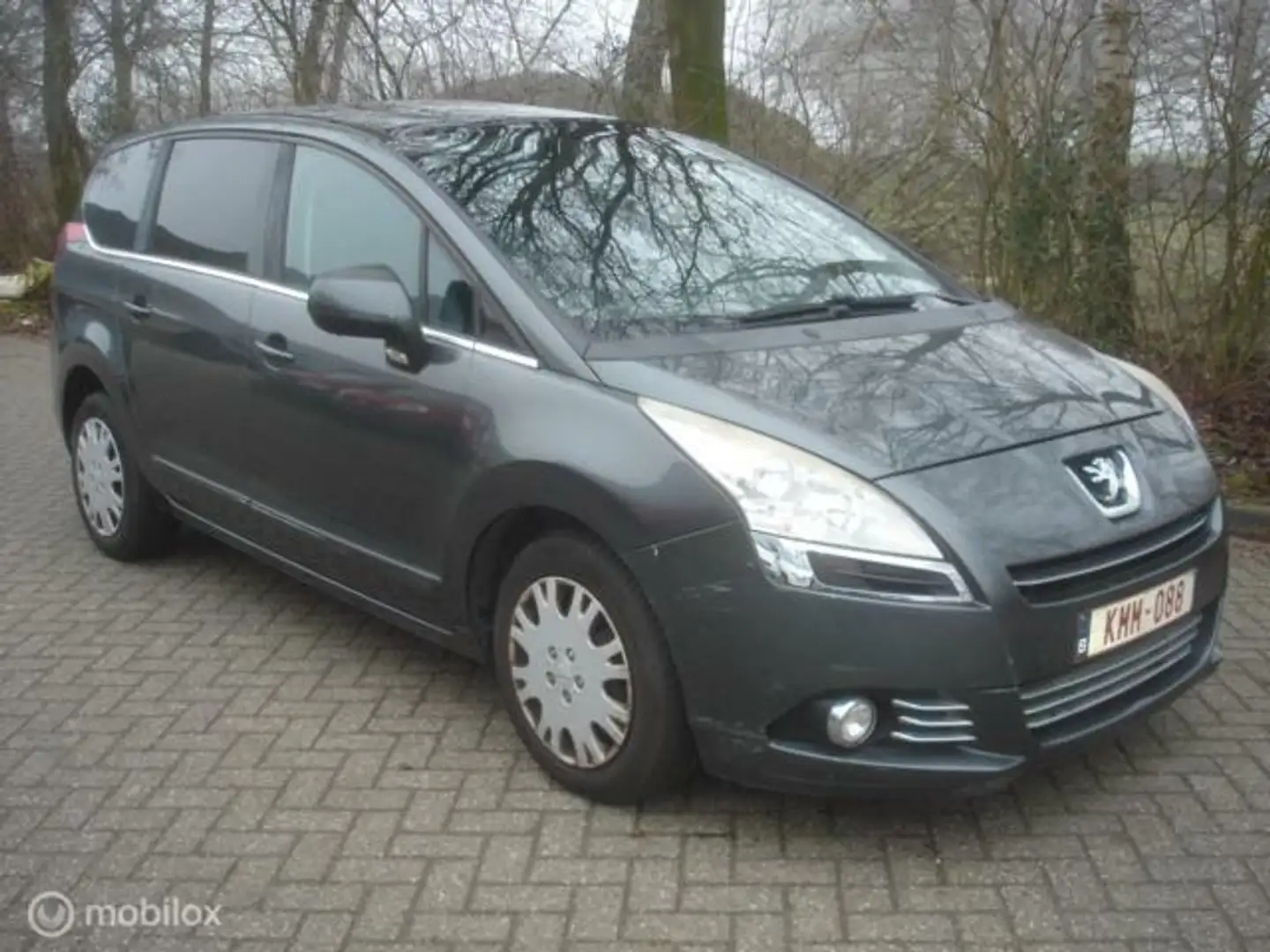Peugeot 5008 1.6 VTi 5p Airco Cruise Leer Loopt onregelmatig Grijs - 1