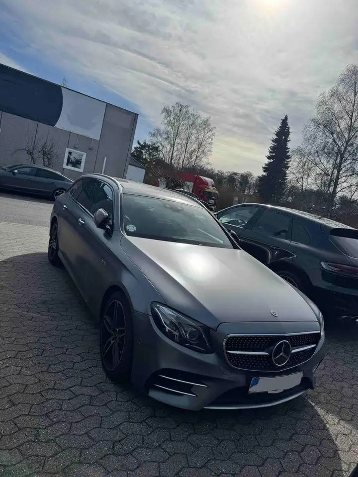 Mercedes-Benz E 43 AMG