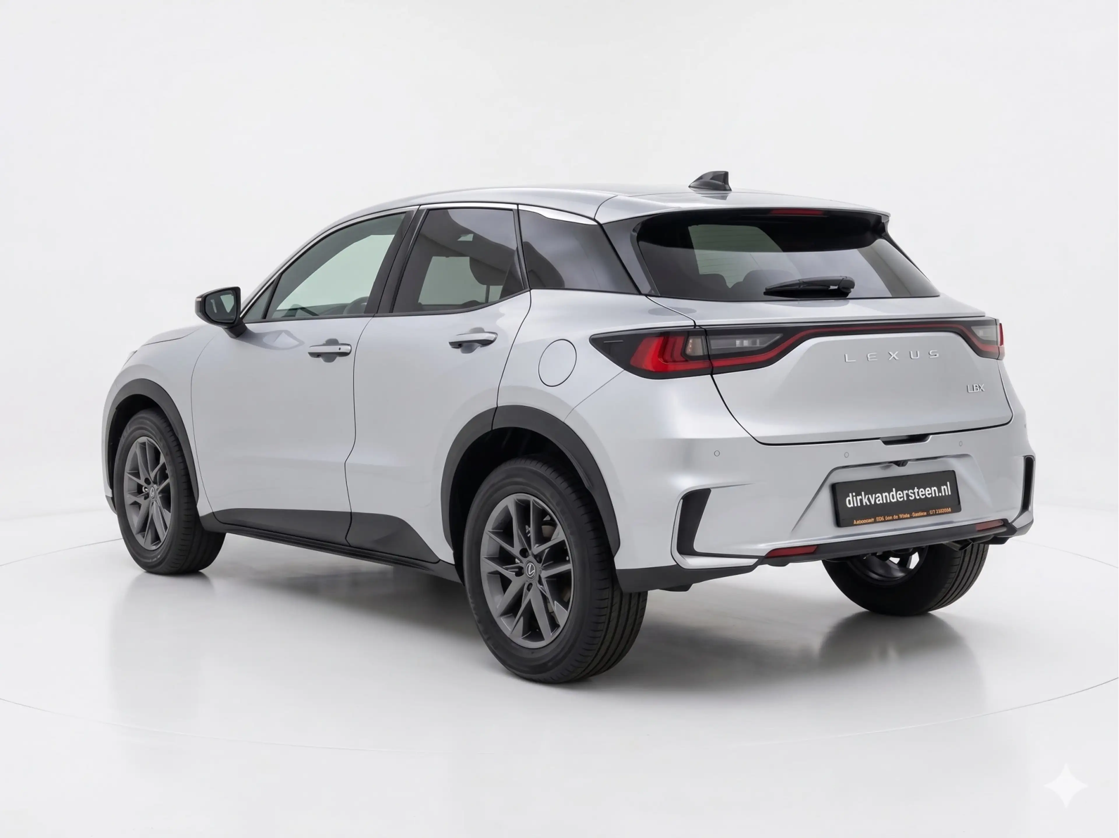 Lexus LBX 2WD | Achteruitrijcamera | Apple Carplay/Android A — photo 5