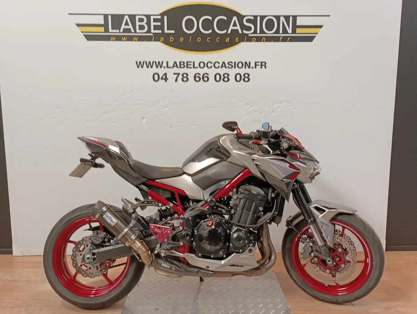 Kawasaki Z 900 Gris - 1
