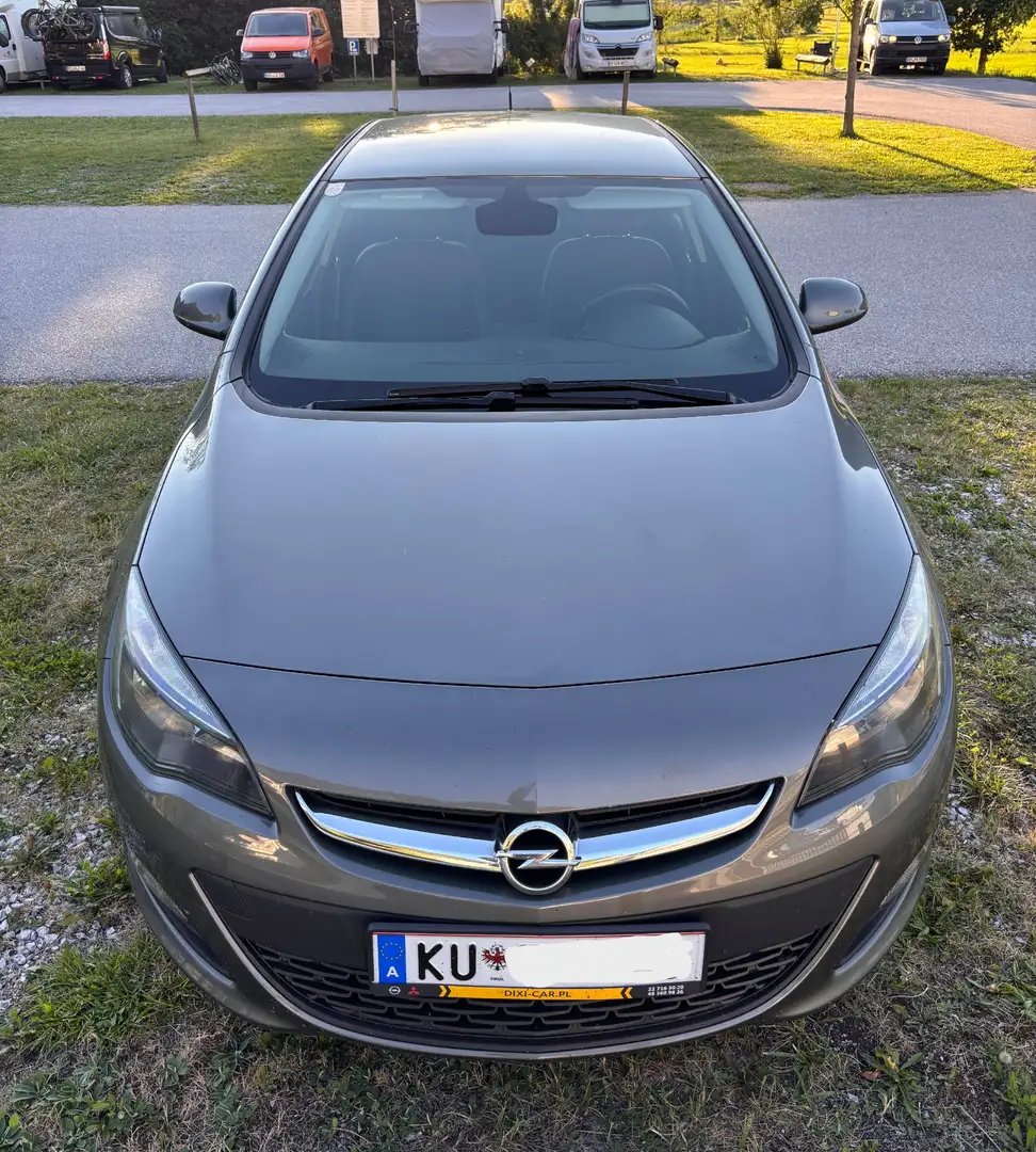 Opel Astra Opel Astra Limousine 1.4 Turbo 140 PS Active Upgrade + Business Grau - 2