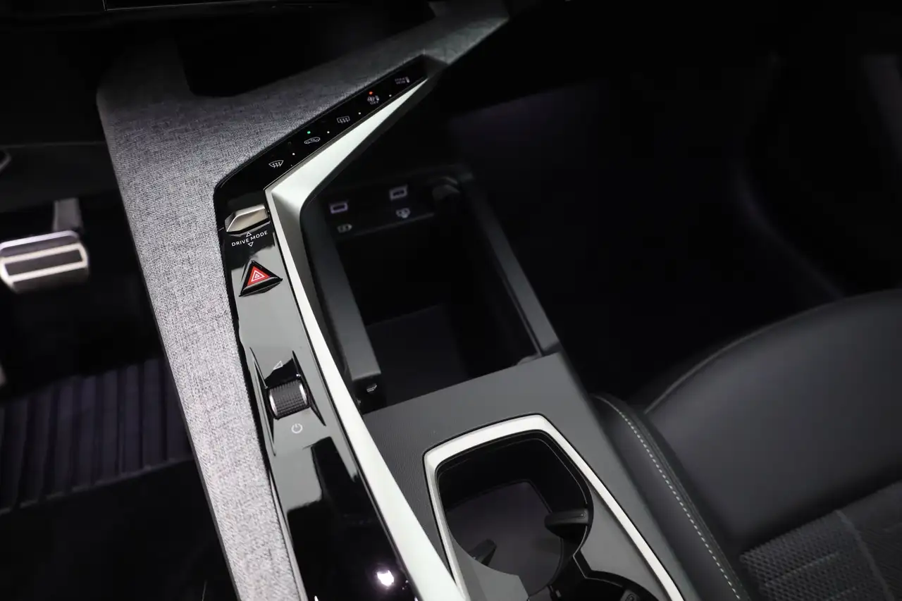 Peugeot 5008 2026 — фото 13