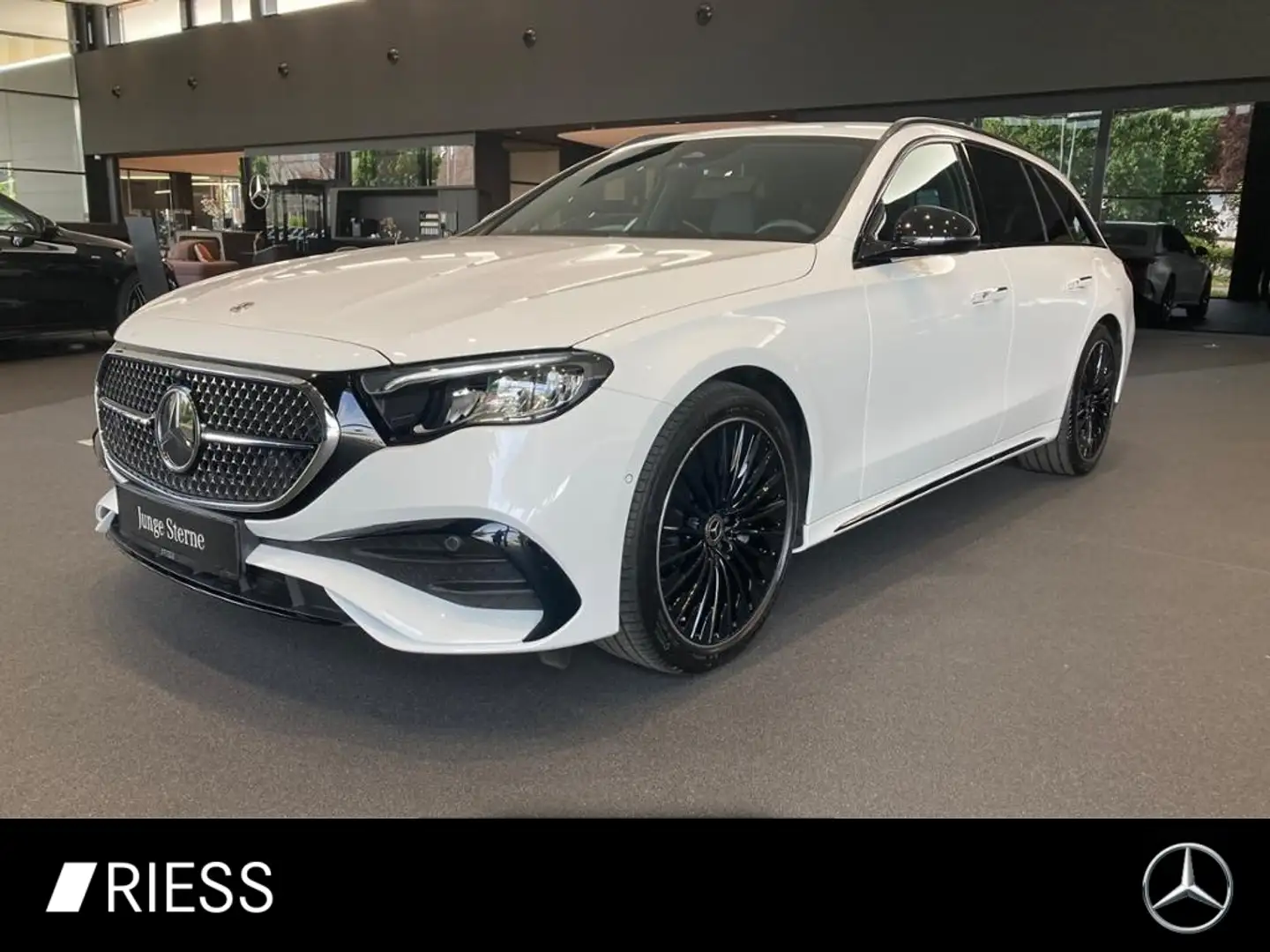 Mercedes-Benz E 300 de T AMG AHK BURM 20 NIGHT DISTR KEYLESS Weiß - 1