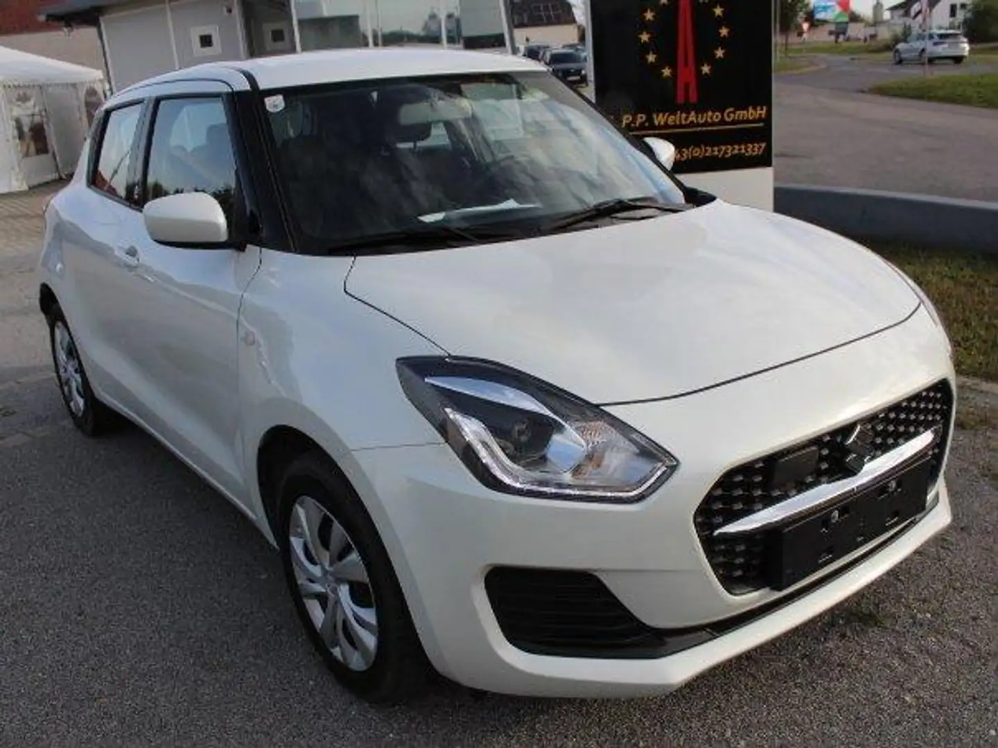 Suzuki Swift 1,2 Hybrid DualJet Clear LED Weiß - 1