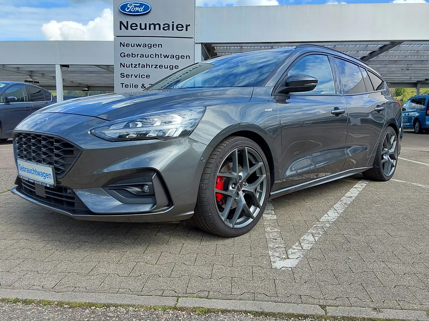 Ford Focus ST-Line Grau - 2