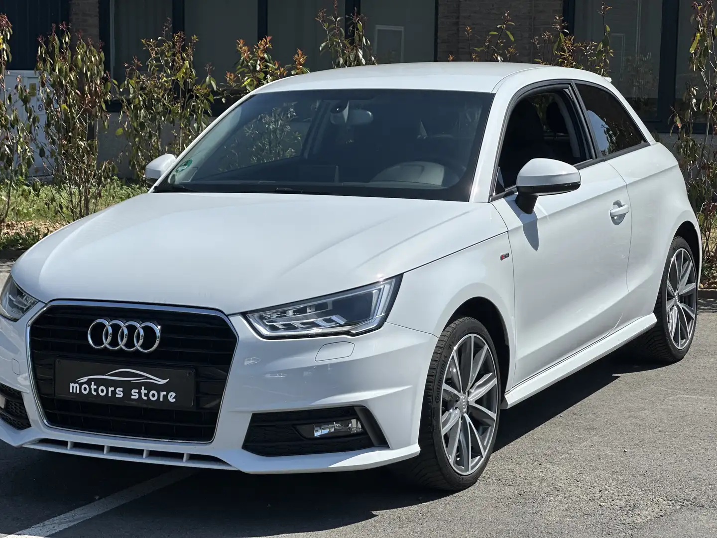Audi A1 1.4 TFSI//S LINE Blanc - 1