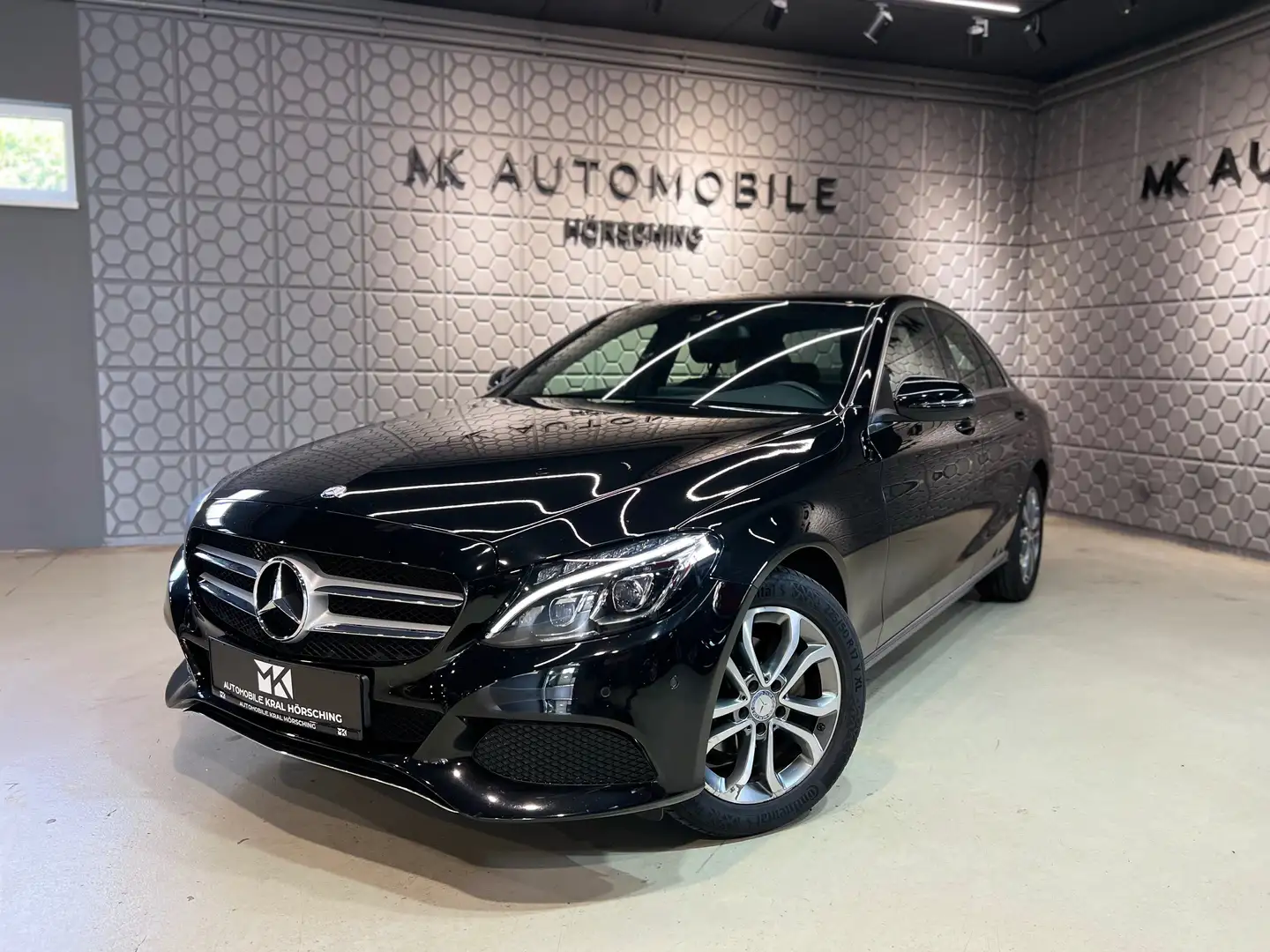 Mercedes-Benz C 180 C 180*AVANTGARDE*LEDER ARTICO*NAVI*SITZHEIZUNG* Schwarz - 1