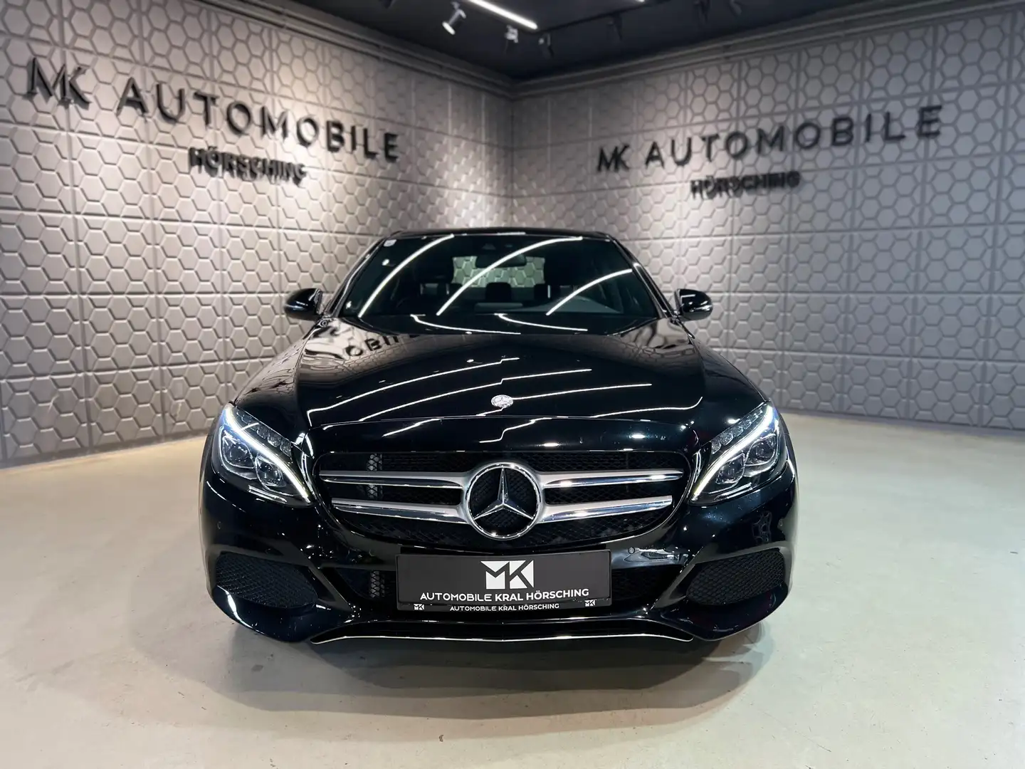 Mercedes-Benz C 180 C 180*AVANTGARDE*LEDER ARTICO*NAVI*SITZHEIZUNG* Schwarz - 2
