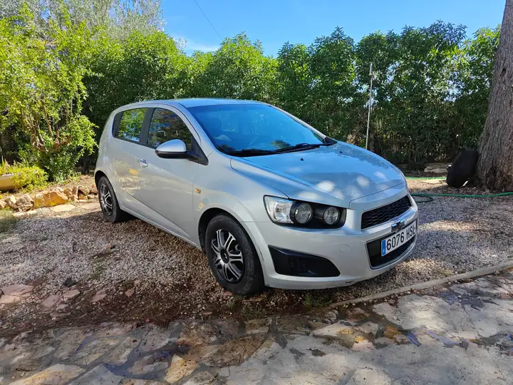 Chevrolet Aveo 1.4 16v LT+ (5p) 2013