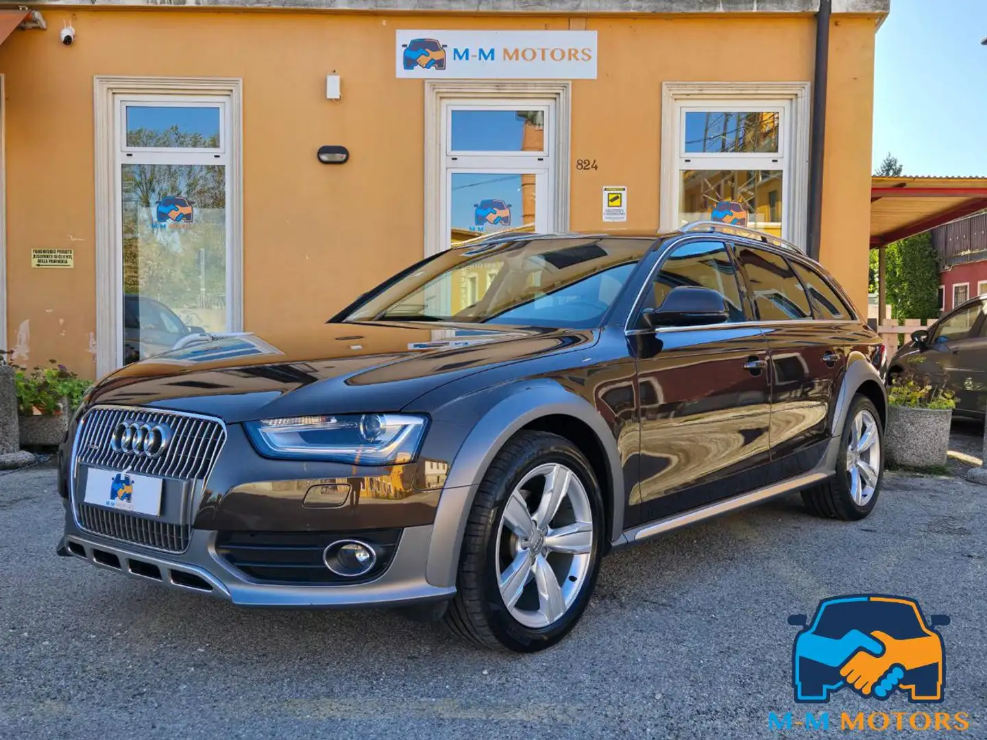 Audi A4 allroad 2.0 TDI 177 CV Business Brun - 1
