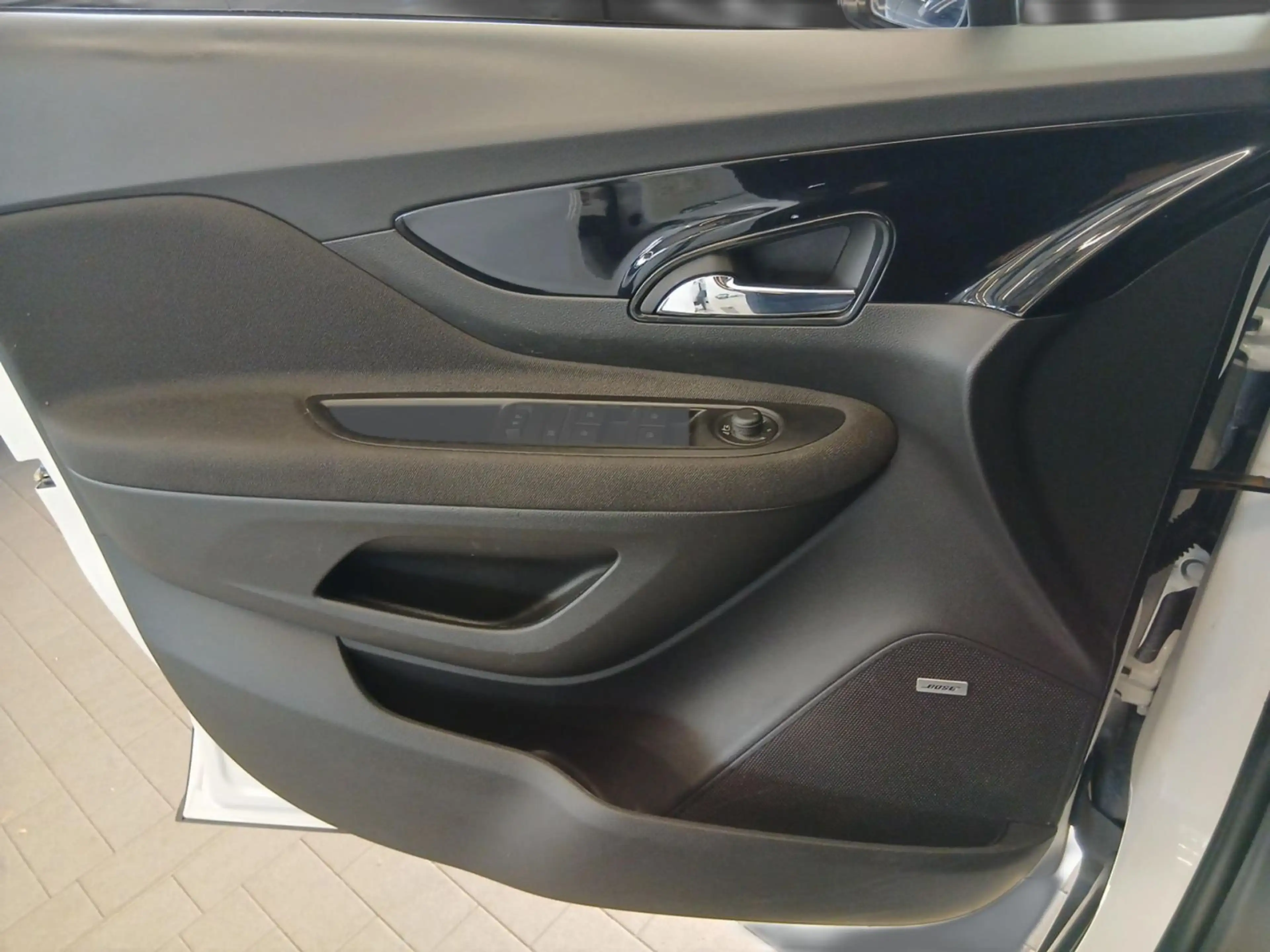 Opel Mokka X 1.4 Turbo ON Aut. *NAV*BOSE*GRA*PDC*SHZ* — photo 16