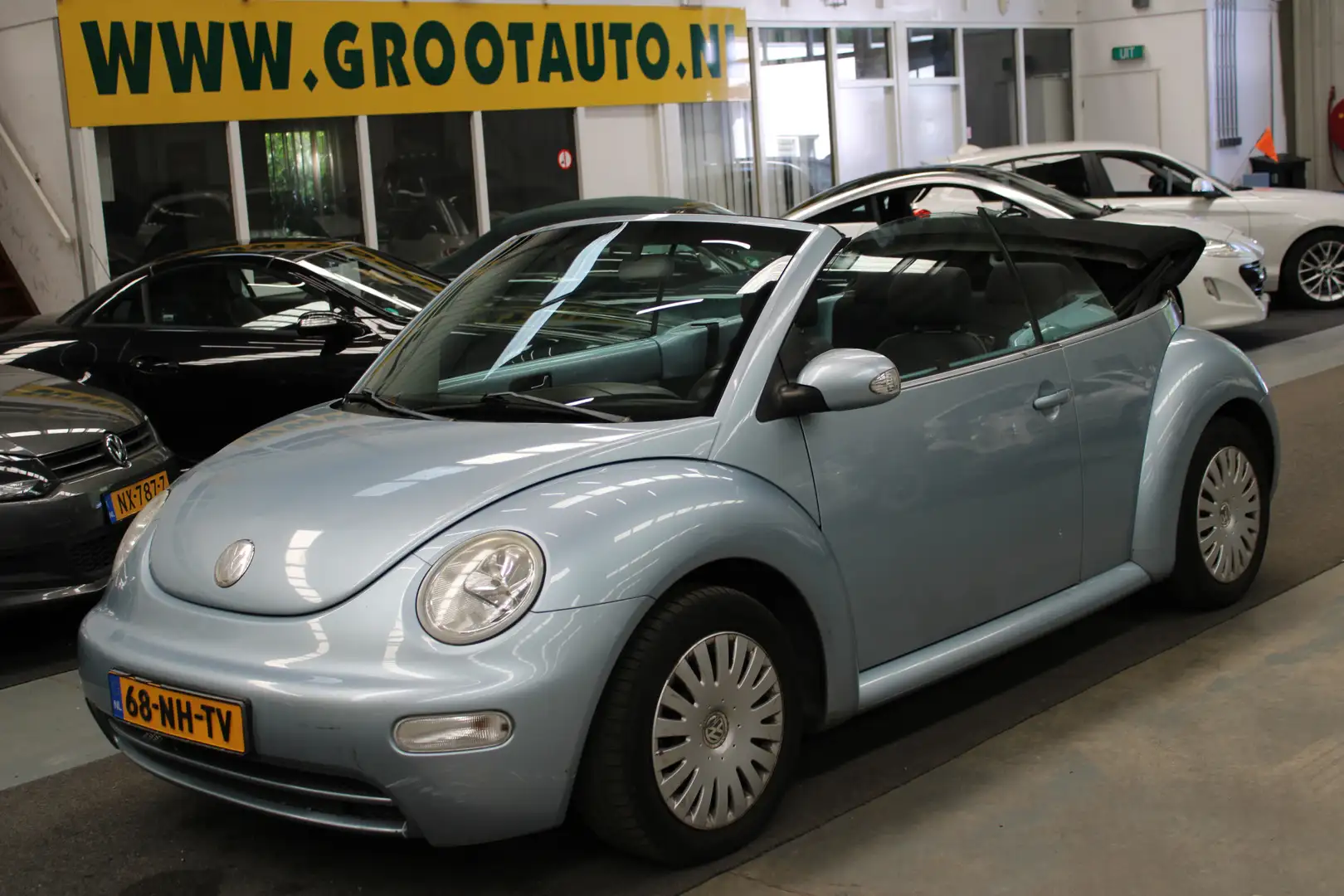 Volkswagen New Beetle Cabriolet 1.6 NAP, Airco, Cruise Control, Stuurbek Blauw - 1