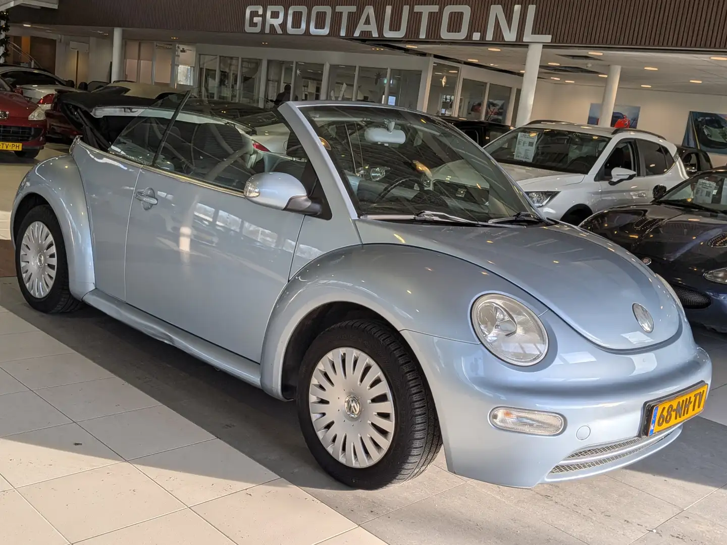 Volkswagen Beetle Cabriolet 1.6 NAP, Airco, Cruise Control, Stuurbek Blauw - 1