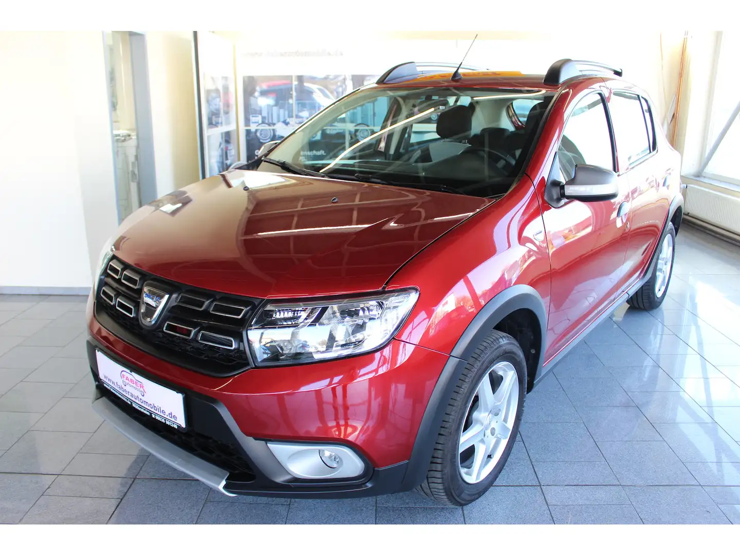 Dacia Sandero Stepway Prestige,Nur 22209 KM,Top-Zustand Rot - 1