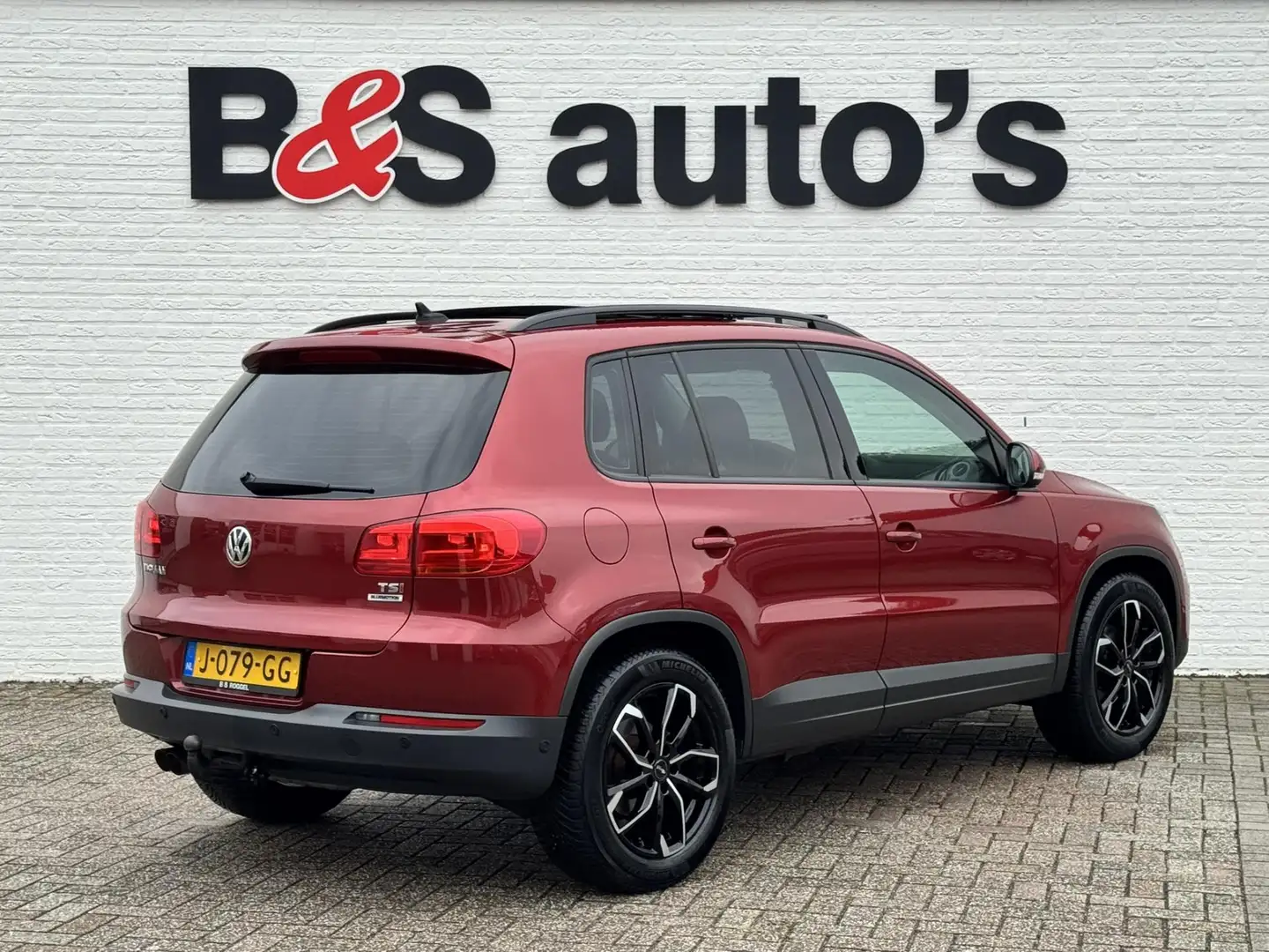 Volkswagen Tiguan 1.4 TSI Connected Series Cruise control Climate co Rosso - 2