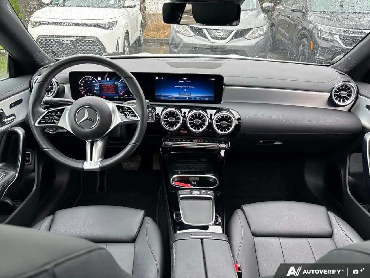 Mercedes-Benz CLA снимка Mercedes-Benz CLA