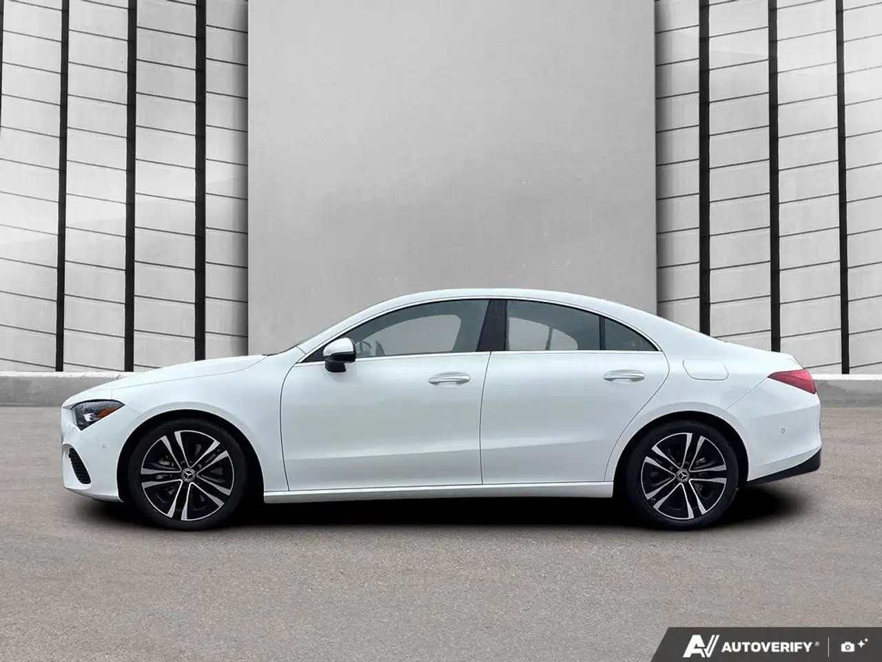 Mercedes-Benz CLA снимка Mercedes-Benz CLA