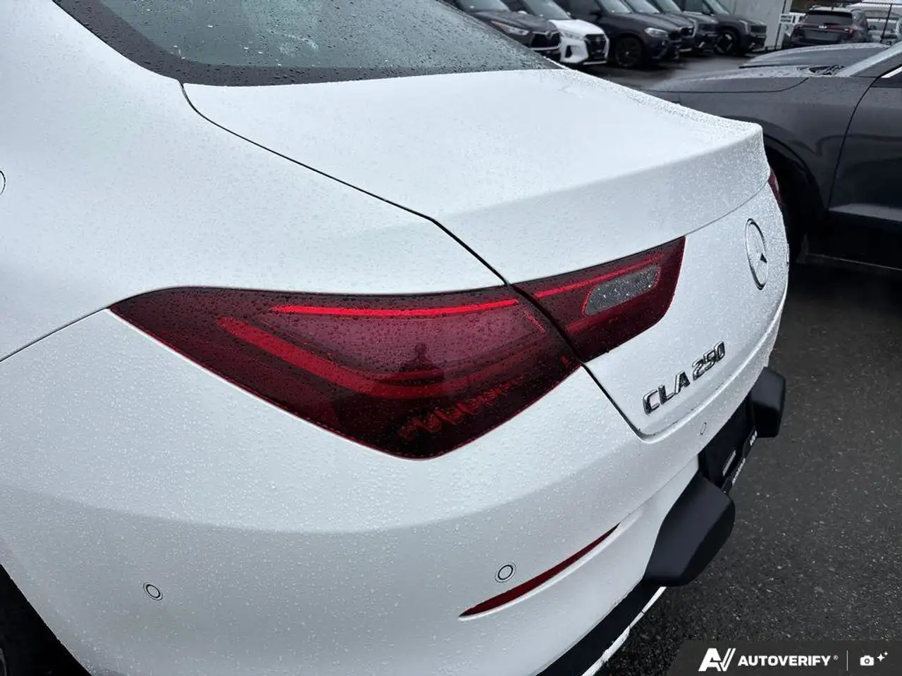 Mercedes-Benz CLA снимка Mercedes-Benz CLA