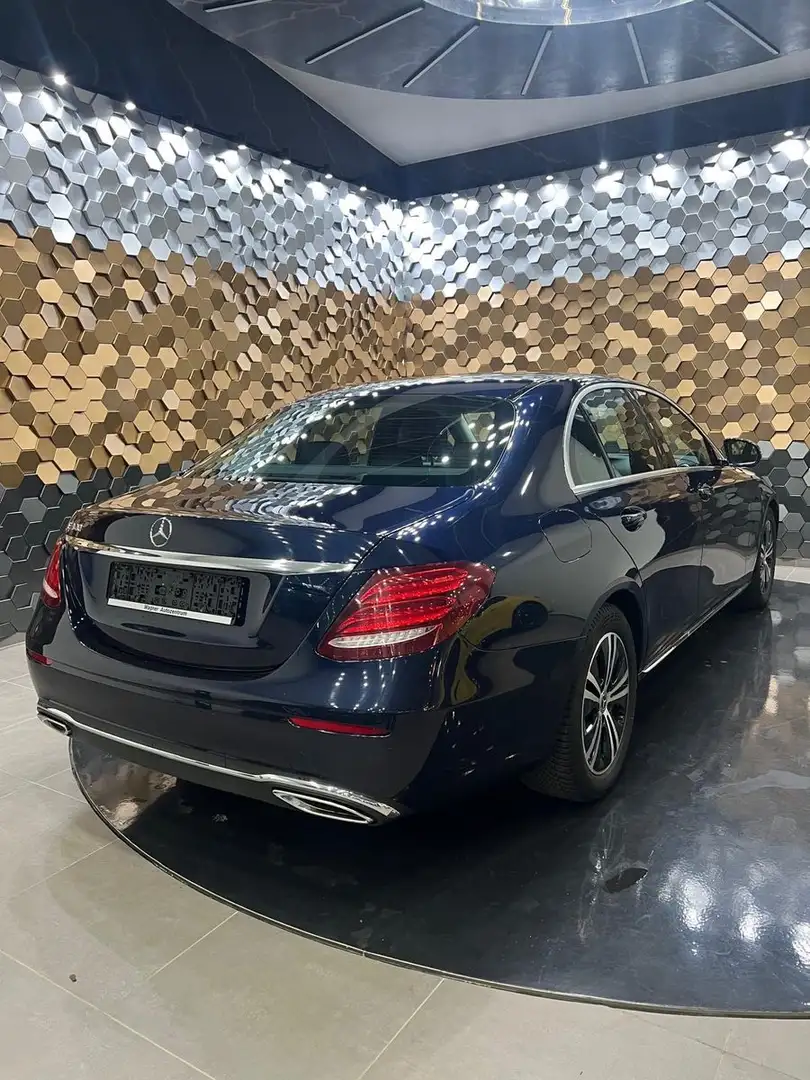 Mercedes-Benz E 300 /Widescreen/Burmester/Distronic/ Bleu - 2