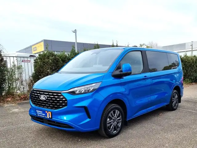 Ford Tourneo Custom 320 L1H1 Titanium el. AHK