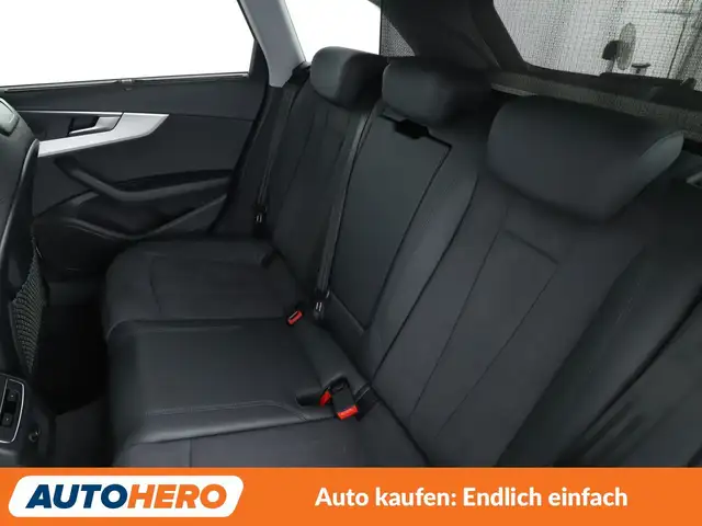 Audi A4 view 14
