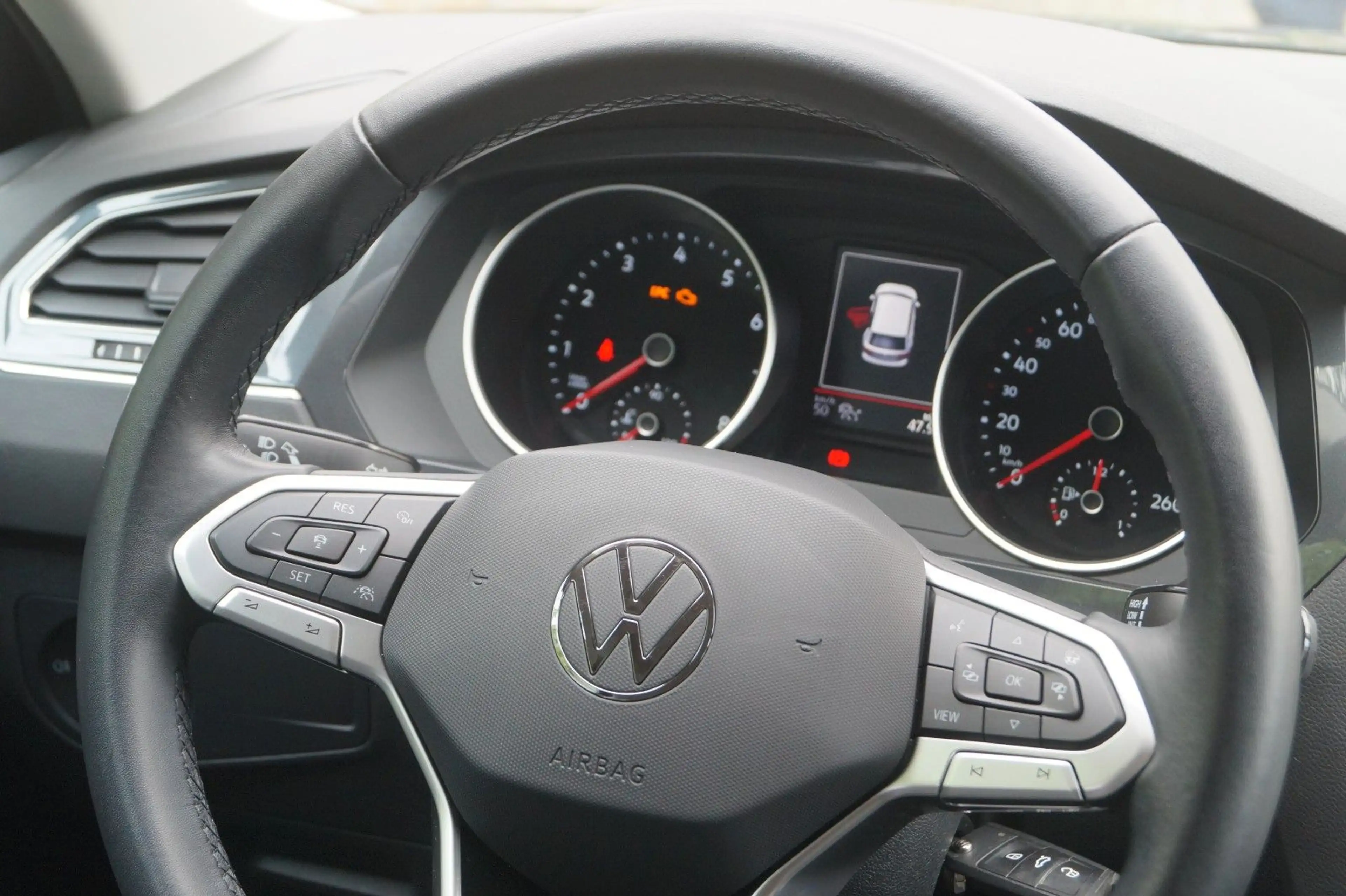 Volkswagen Tiguan Active +Navi+Sitzhzg.+LED+ACC+ — photo 16