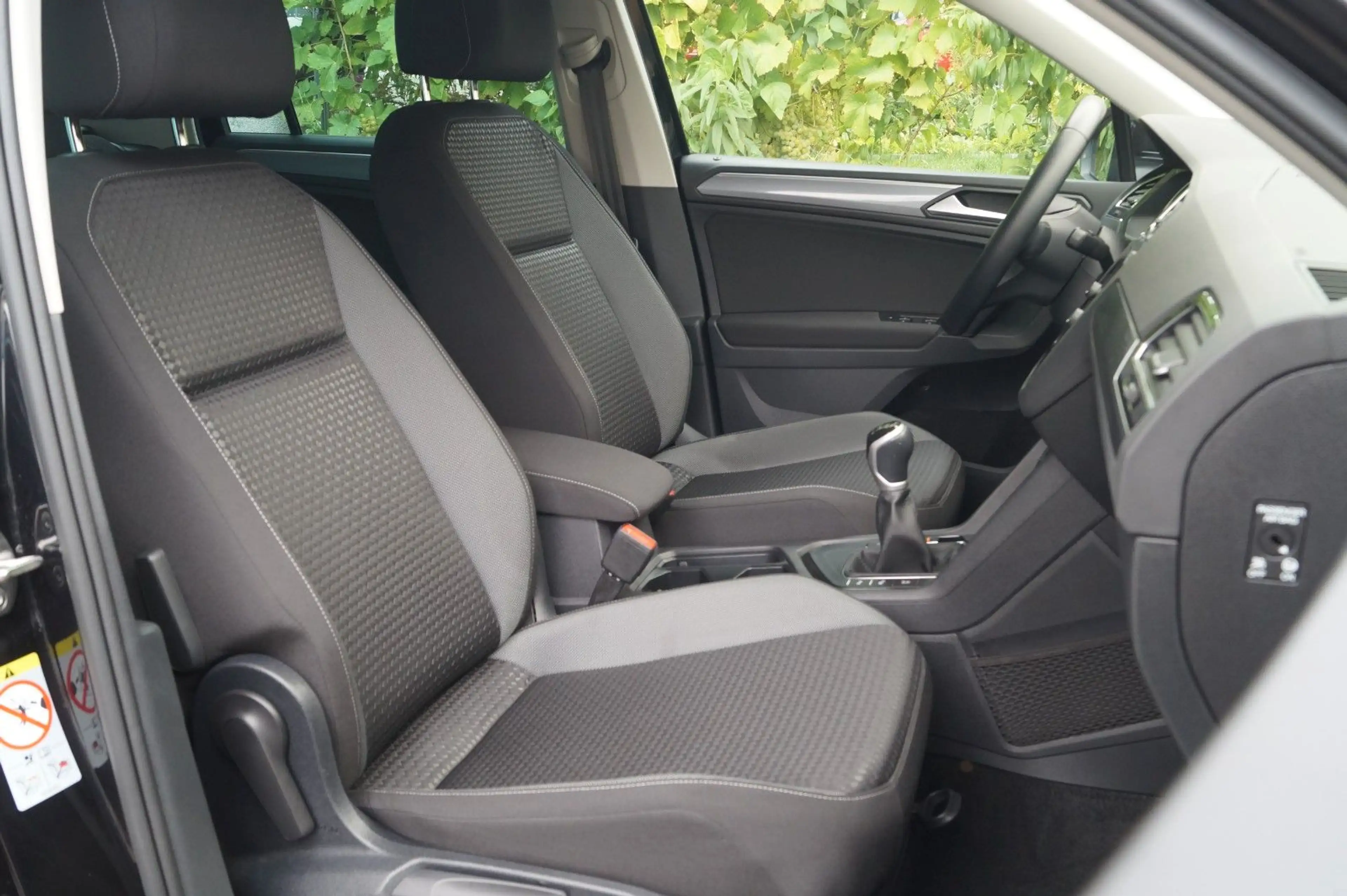 Volkswagen Tiguan Active +Navi+Sitzhzg.+LED+ACC+ — photo 4