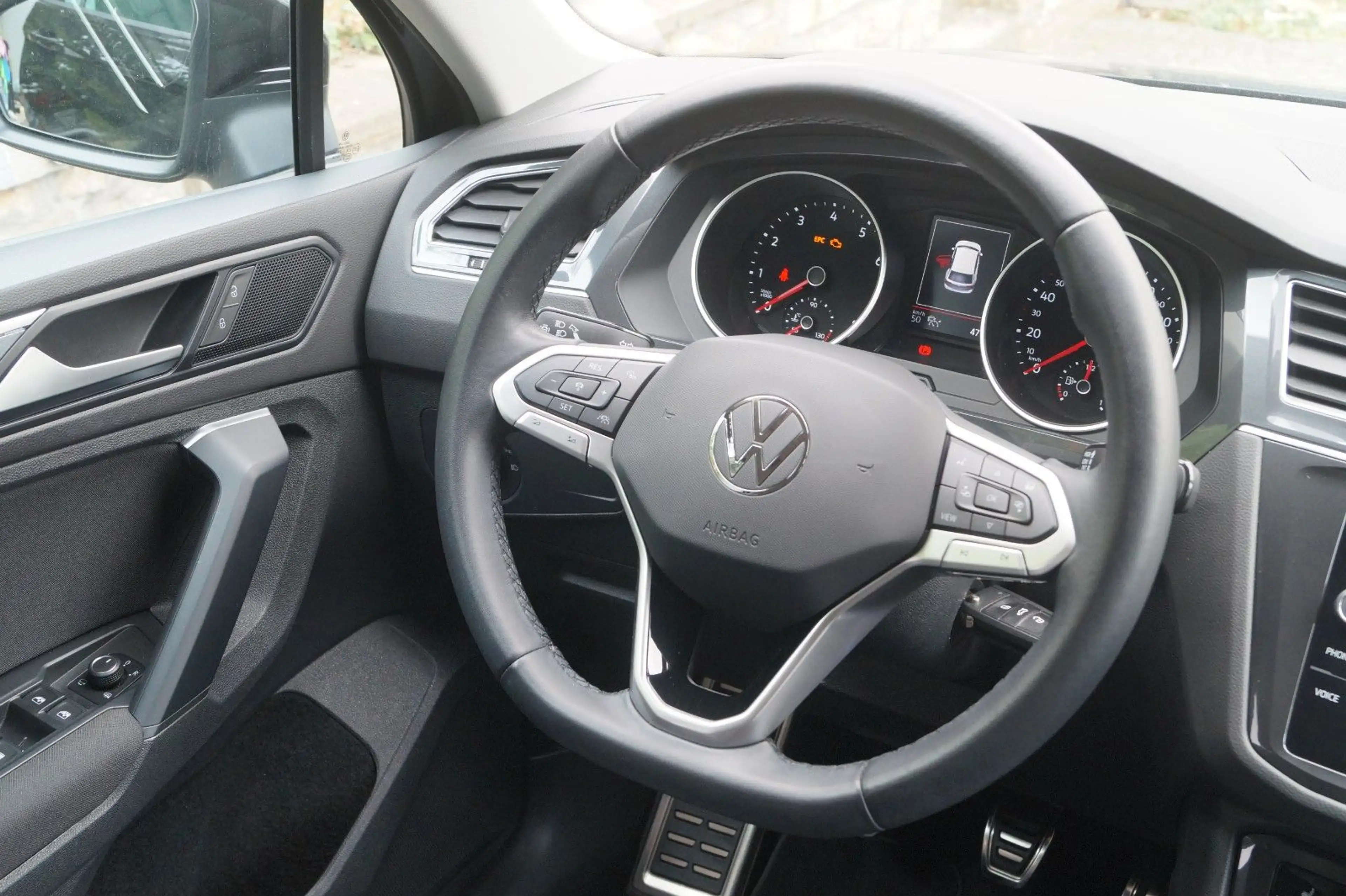 Volkswagen Tiguan Active +Navi+Sitzhzg.+LED+ACC+ — photo 15