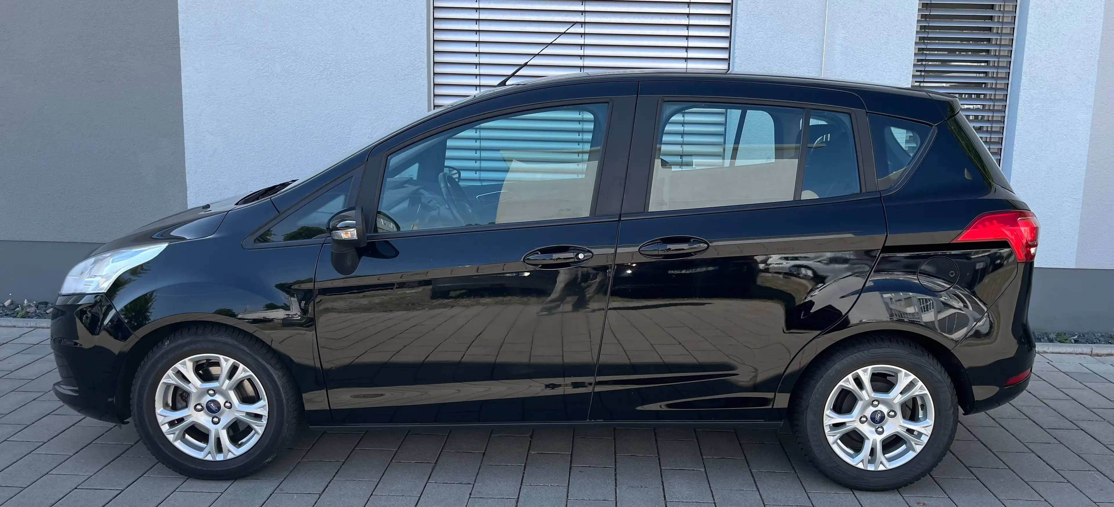 Ford B-Max Sync Edition/. Nur-34000 T KM/ TÜV AU Neu/ Klima — photo 8