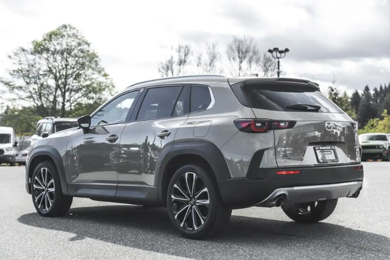 Mazda CX-50 снимка Mazda CX-50