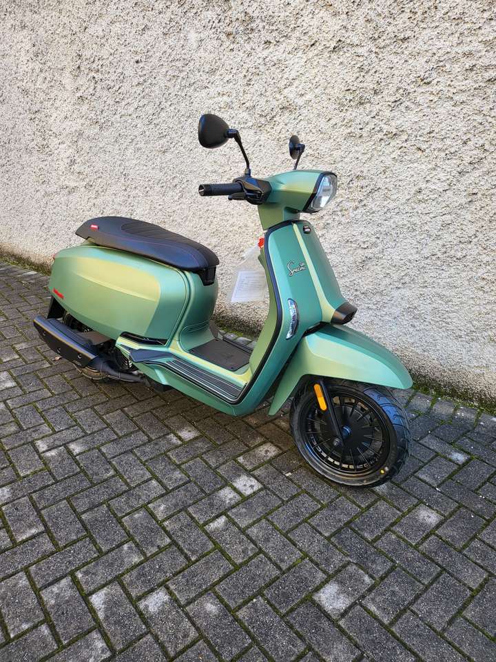 Lambretta V125 SPECIAL