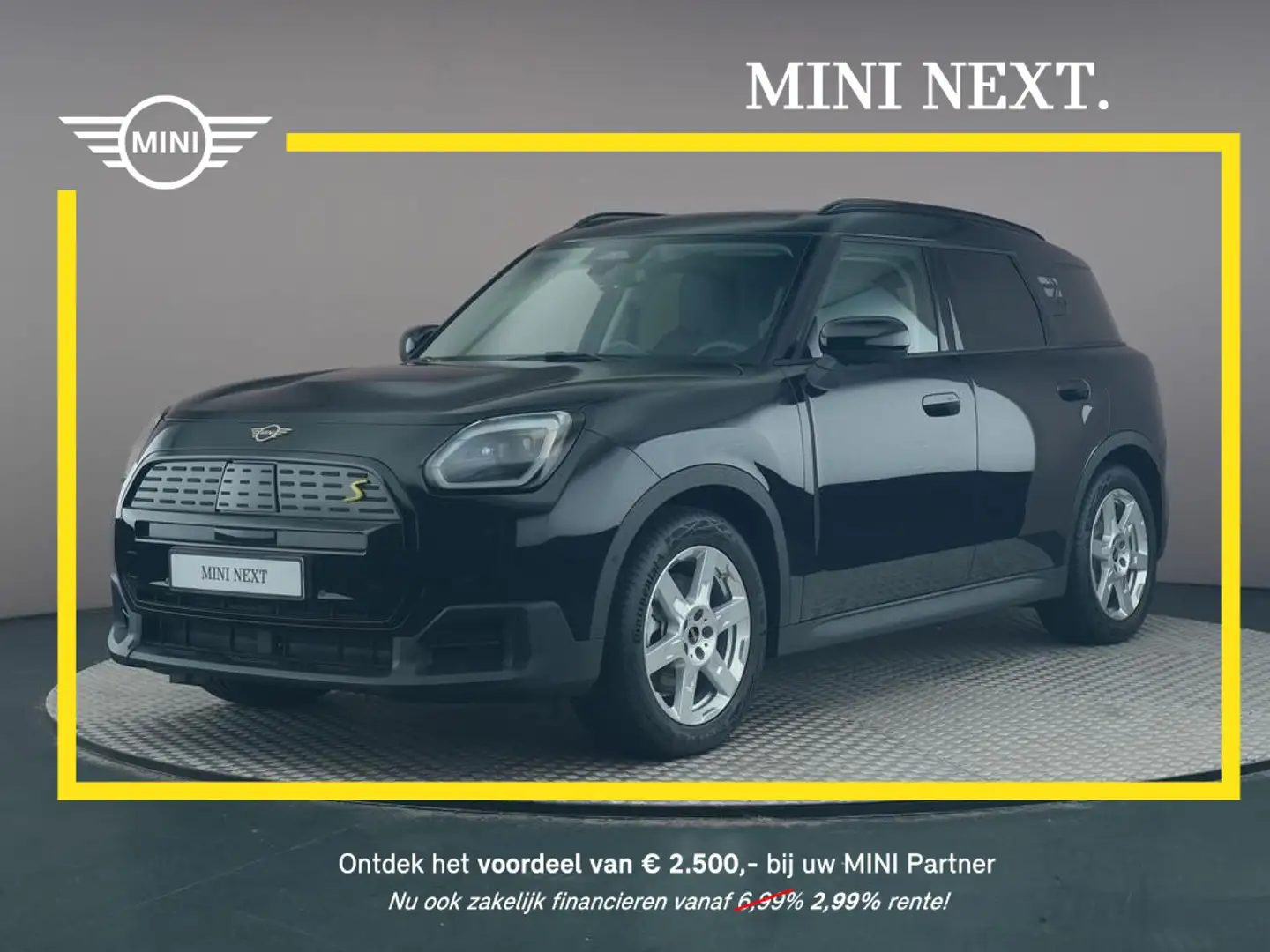 MINI Countryman SE All4 Classic M Plus 66.5 kWh Schwarz - 1