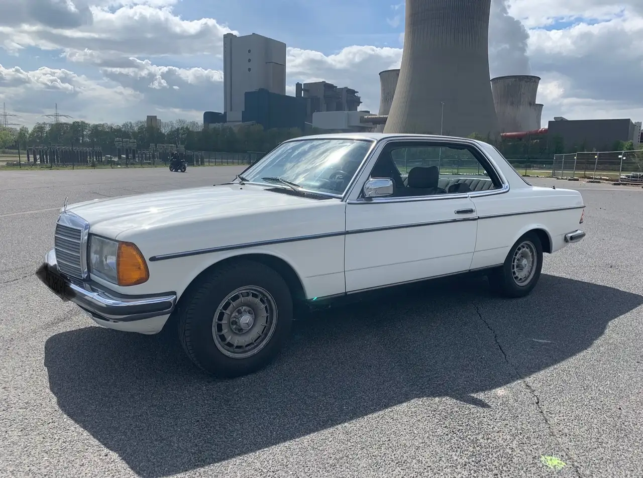 Mercedes-Benz CE 230 C123 Coupe W123 CE 230, foto 1