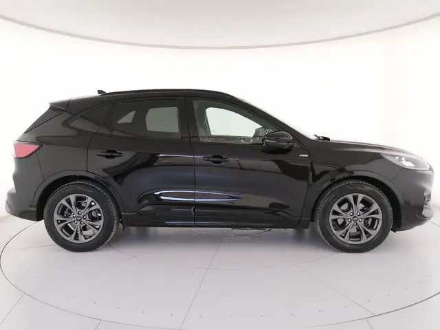 Ford Kuga view 3