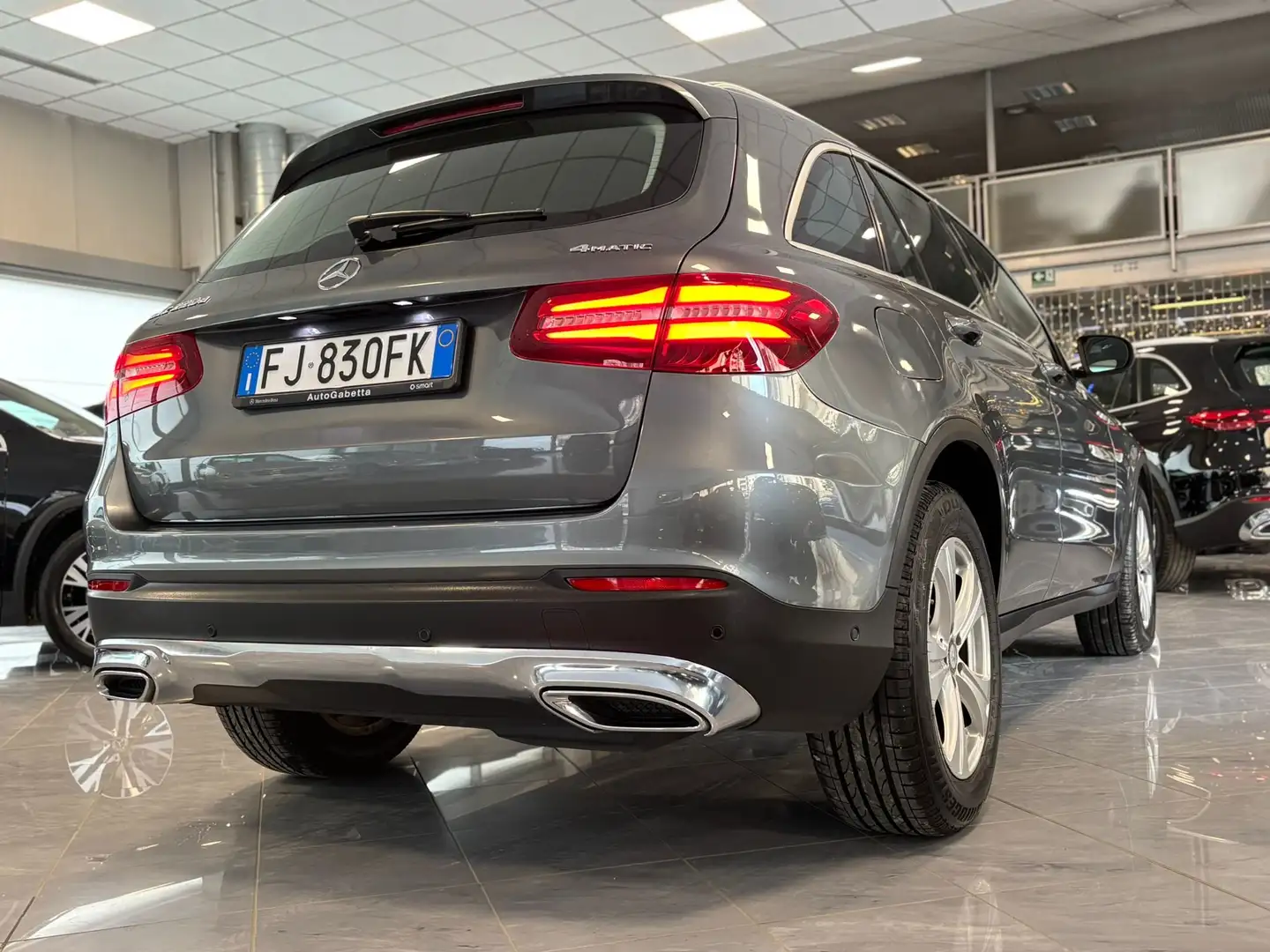 Mercedes-Benz GLC 220 d Sport 4MATIC TUTTI SERVICE MB!! Grigio - 2