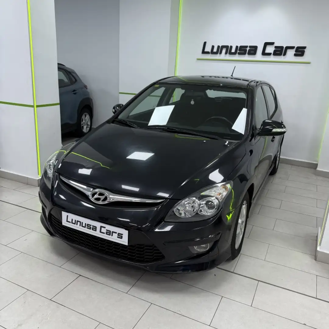 Hyundai i30 1.6 CRDi Comfort GLS Negro - 1