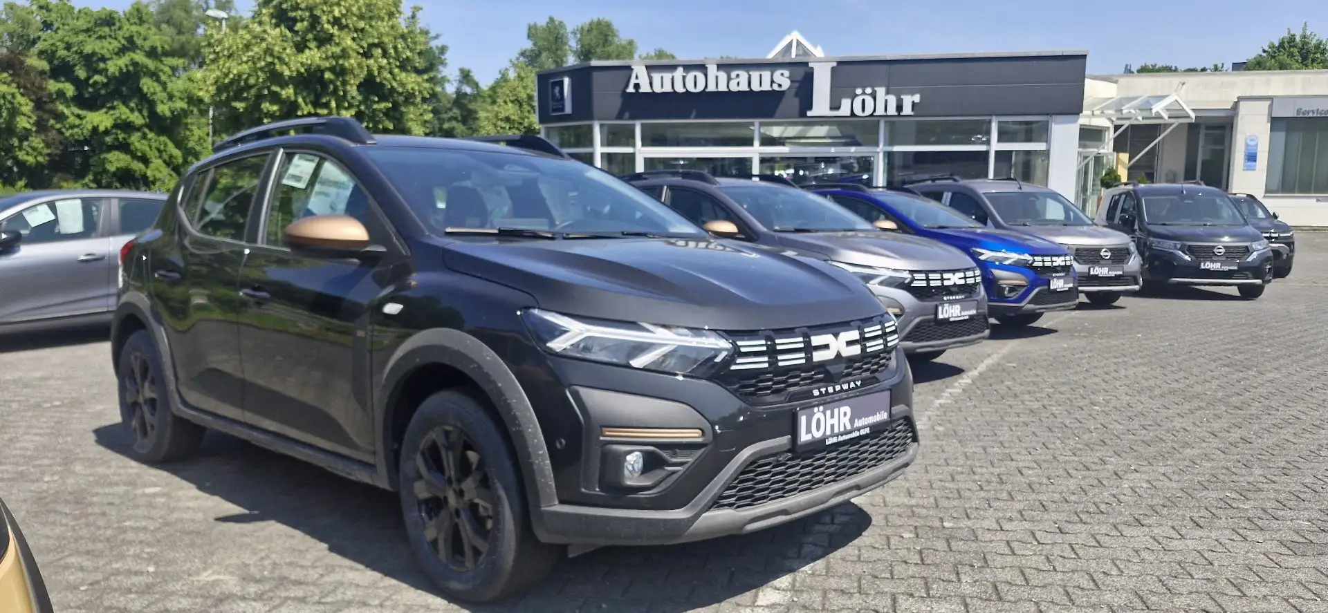 Dacia Sandero Stepway Extreme Automatik / Sitzheizung / PDC V+H Schwarz - 2