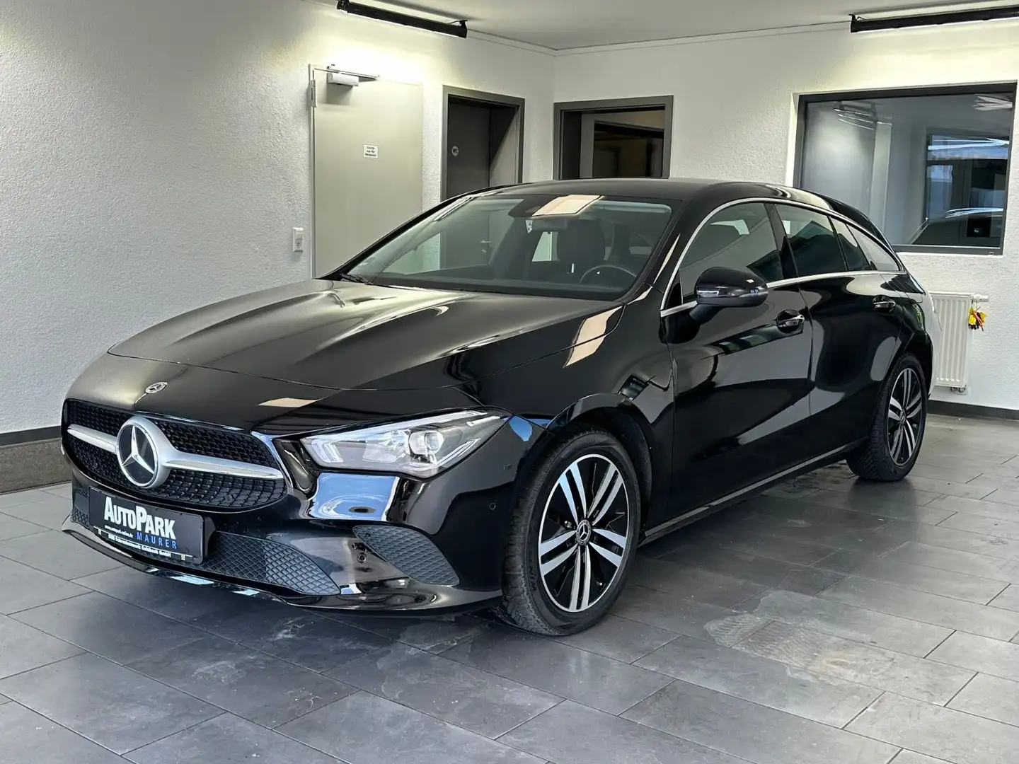 Mercedes-Benz CLA 200 d 4Matic Shooting Brake*Kamera*SHZ*PDC* Black - 2
