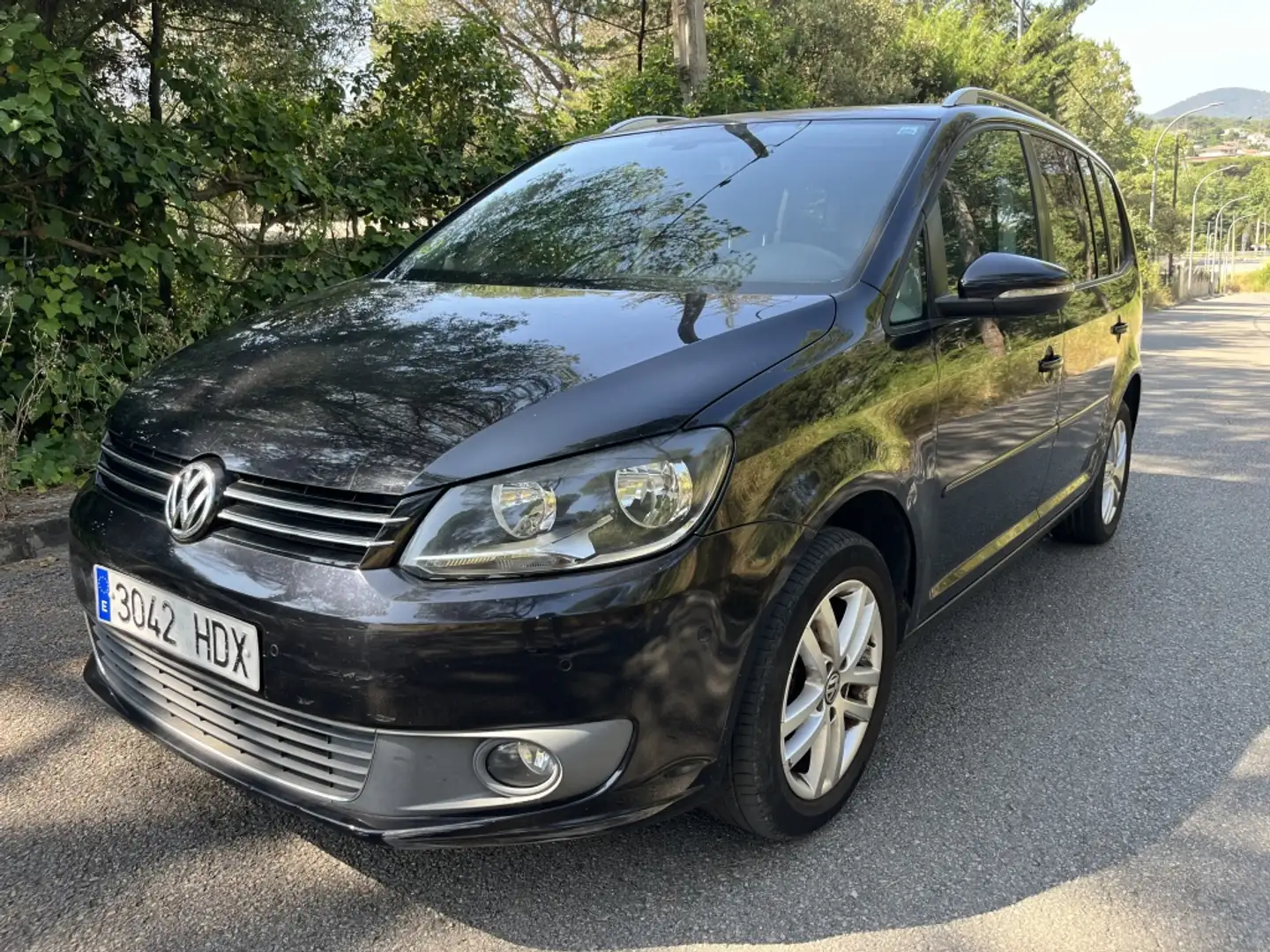 Volkswagen Touran 1.6TDI Advance 105 Negro - 2