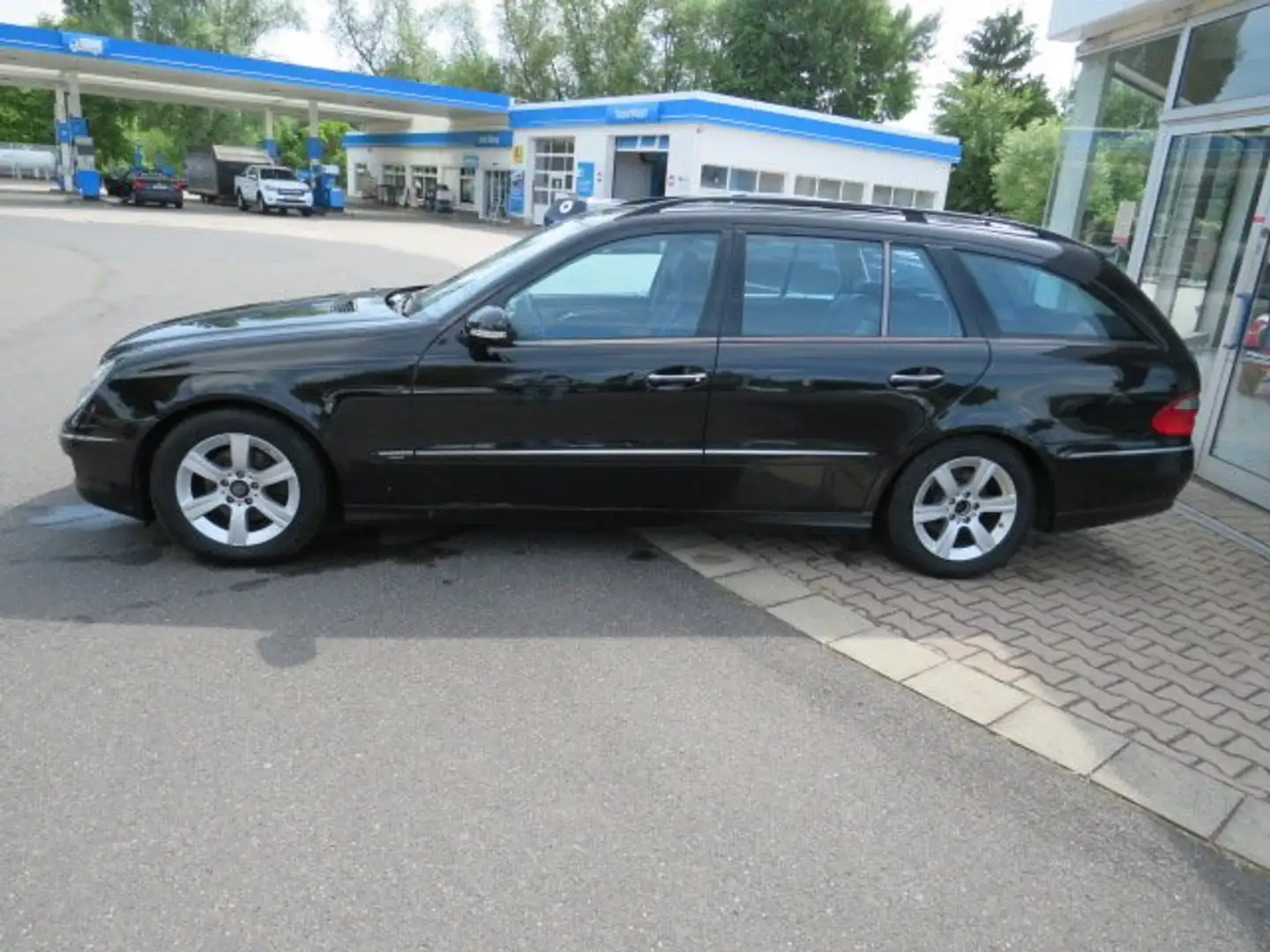 Mercedes-Benz E 220 E 220 T CDI (211.208) / nur an Händler! Schwarz - 2