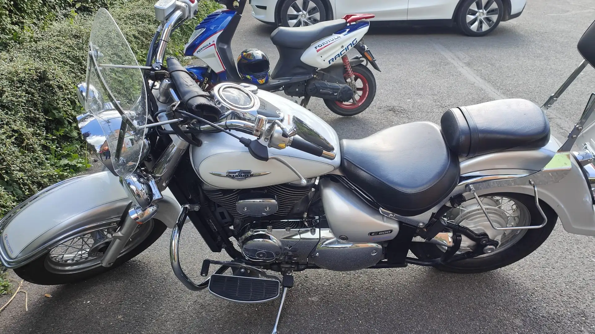 Suzuki VL 800 Argintiu - 2