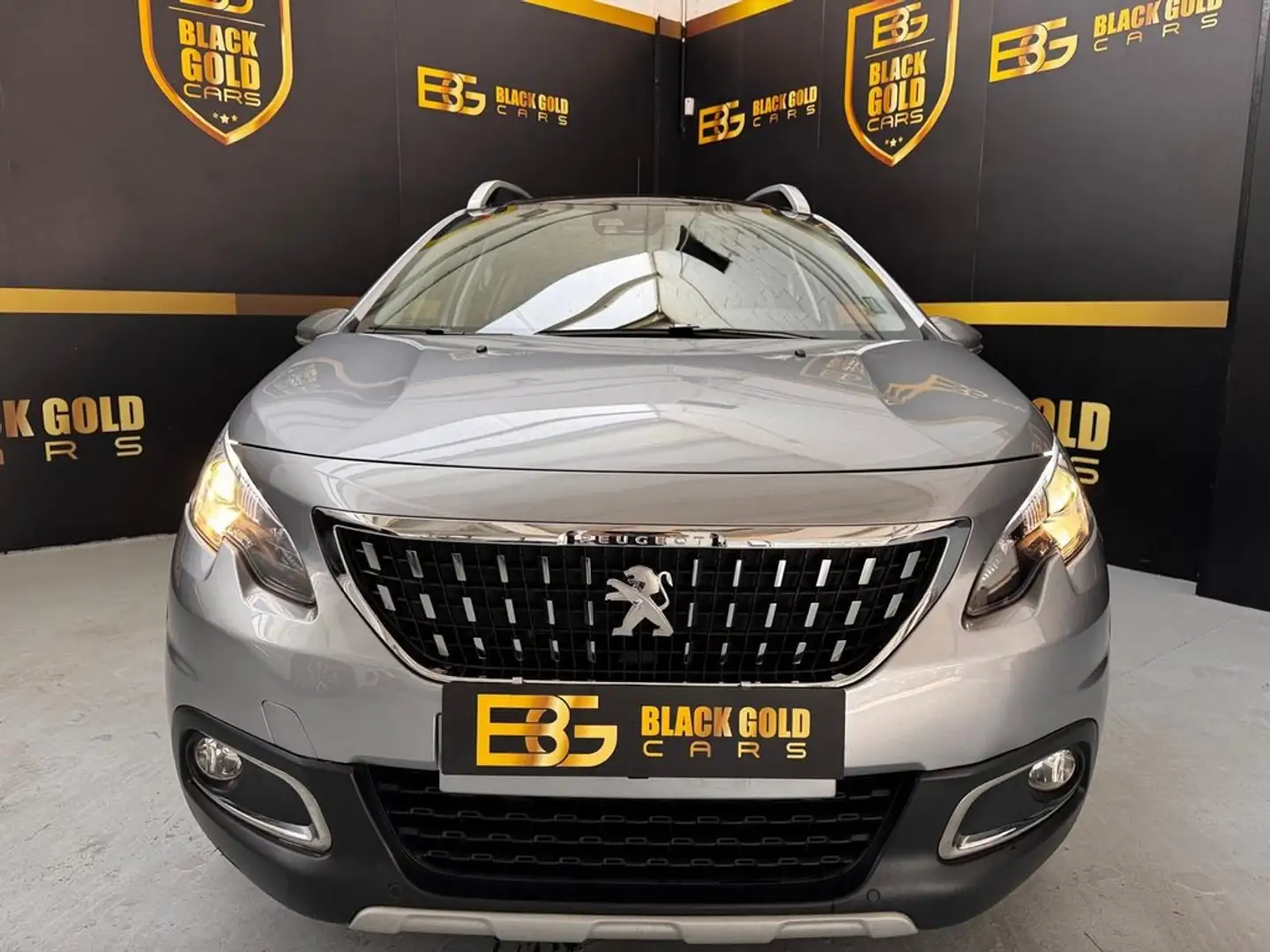 Peugeot 2008 Allure 1.2 PureTech 81KW (110CV) S&S Gris - 2